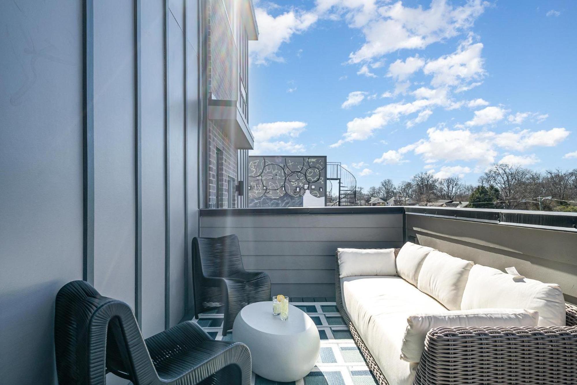 Wild Spur-rooftop Patio & Hot Tub-near The Nations Holiday home Nashville