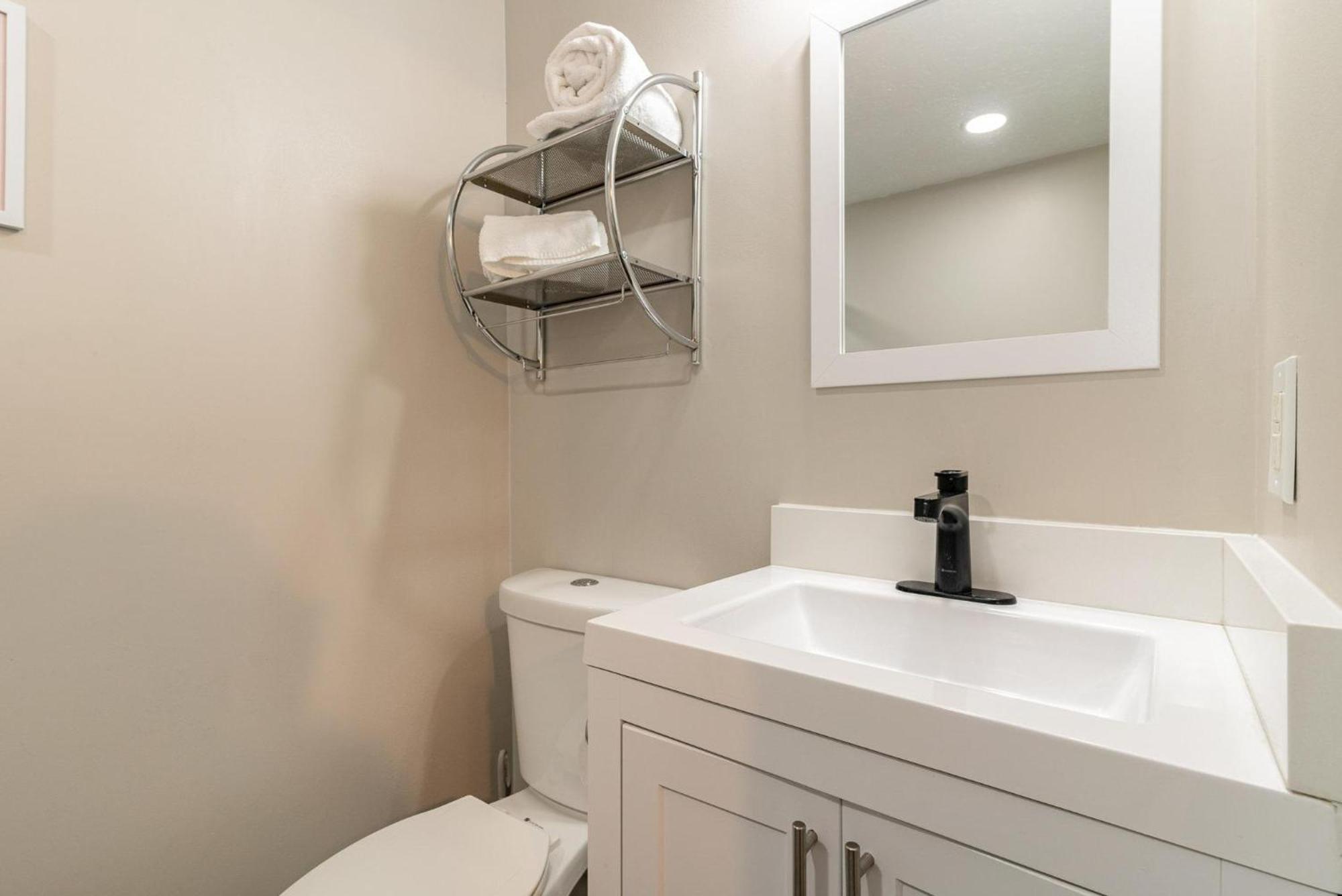 Starling - Sleeps 8 - Mins To Zoo Holiday home Nashville