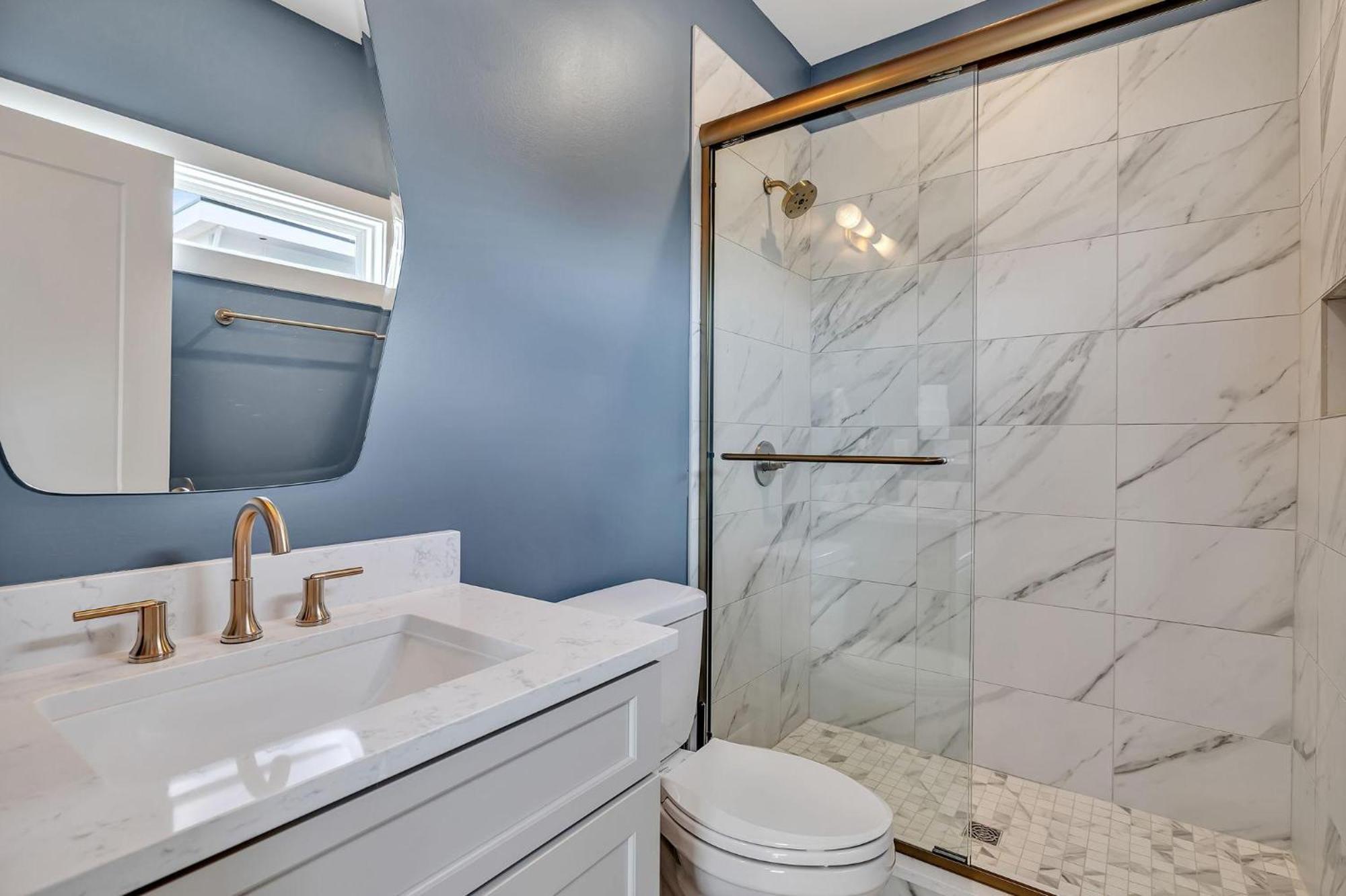 Resonant - 2 Townhomes - 2 Private Rooftop Decks