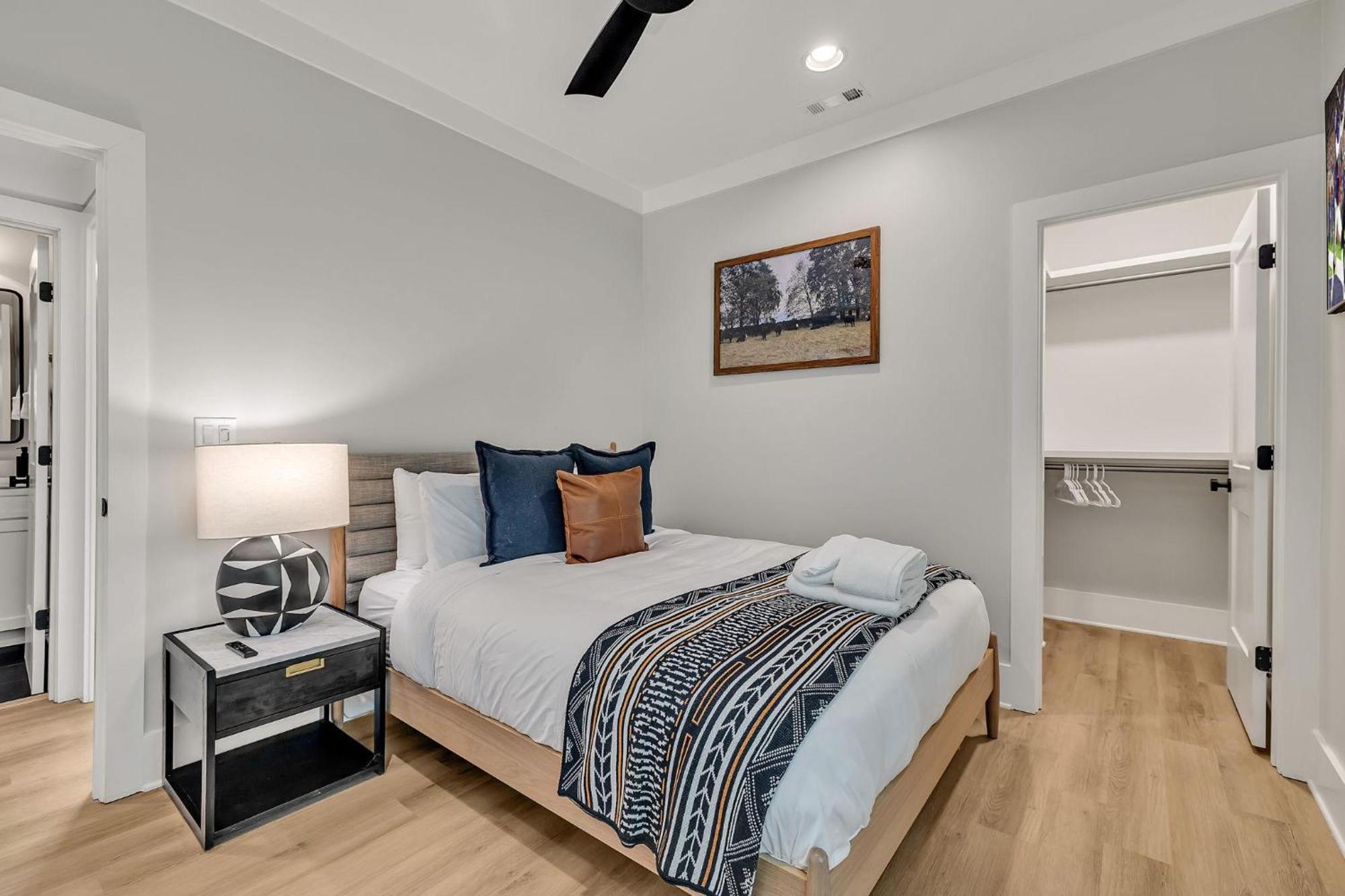 Resonant - 2 Townhomes - 2 Private Rooftop Decks Holiday home Nashville