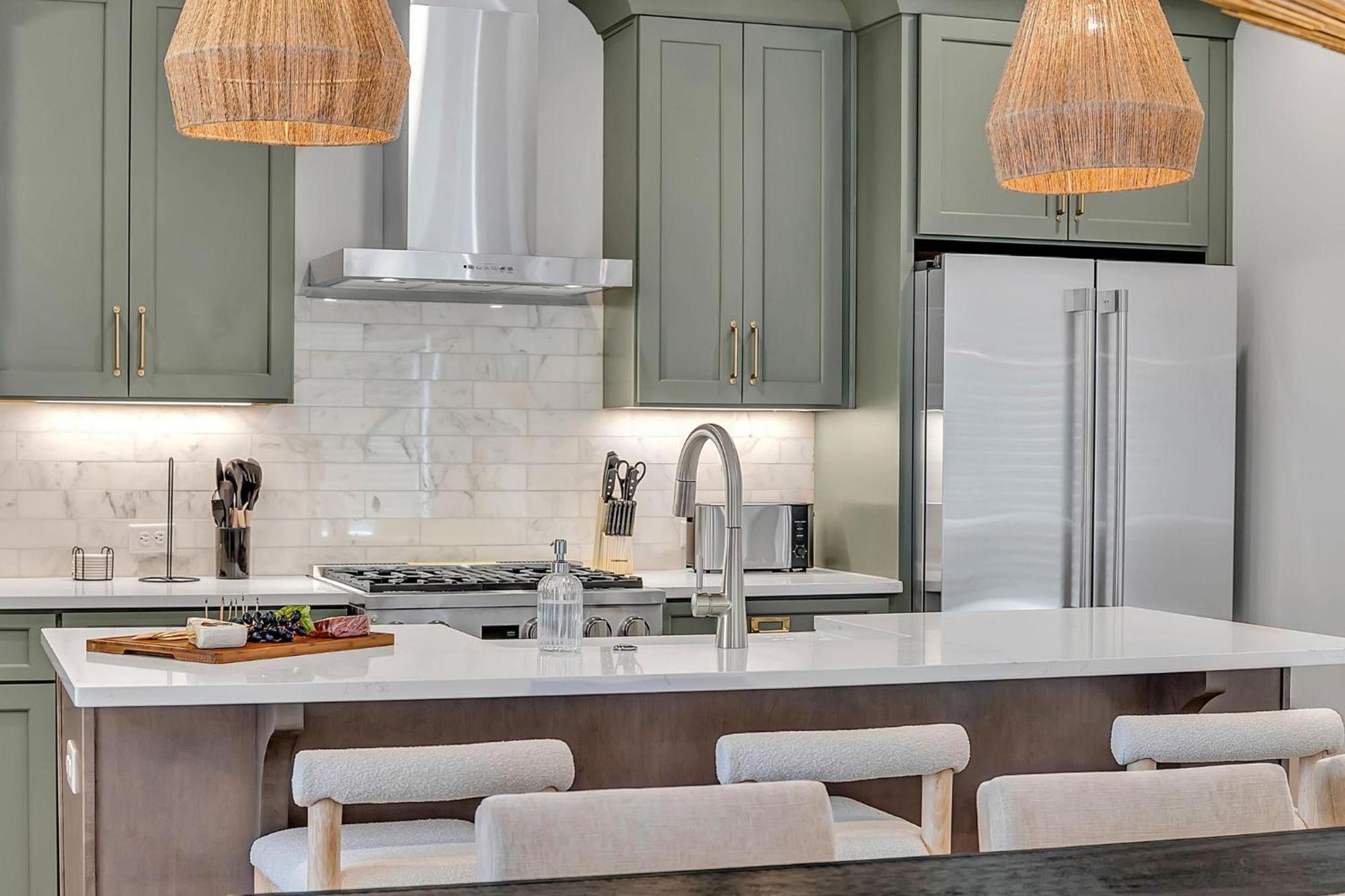 Resonant - 2 Townhomes - 2 Private Rooftop Decks Nashville