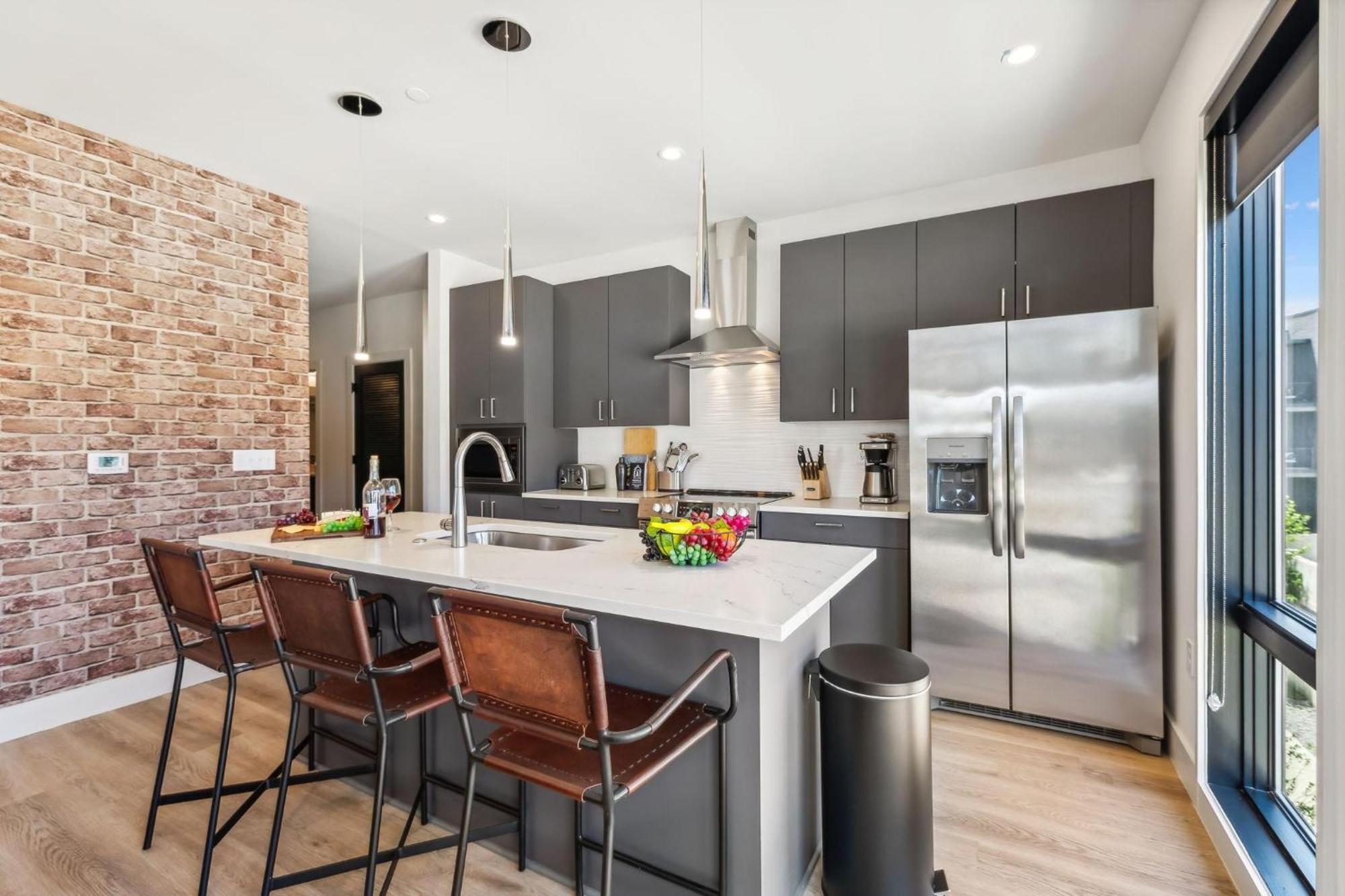 Holiday home Urban Harmony-odyssey-minutes To Broadway *