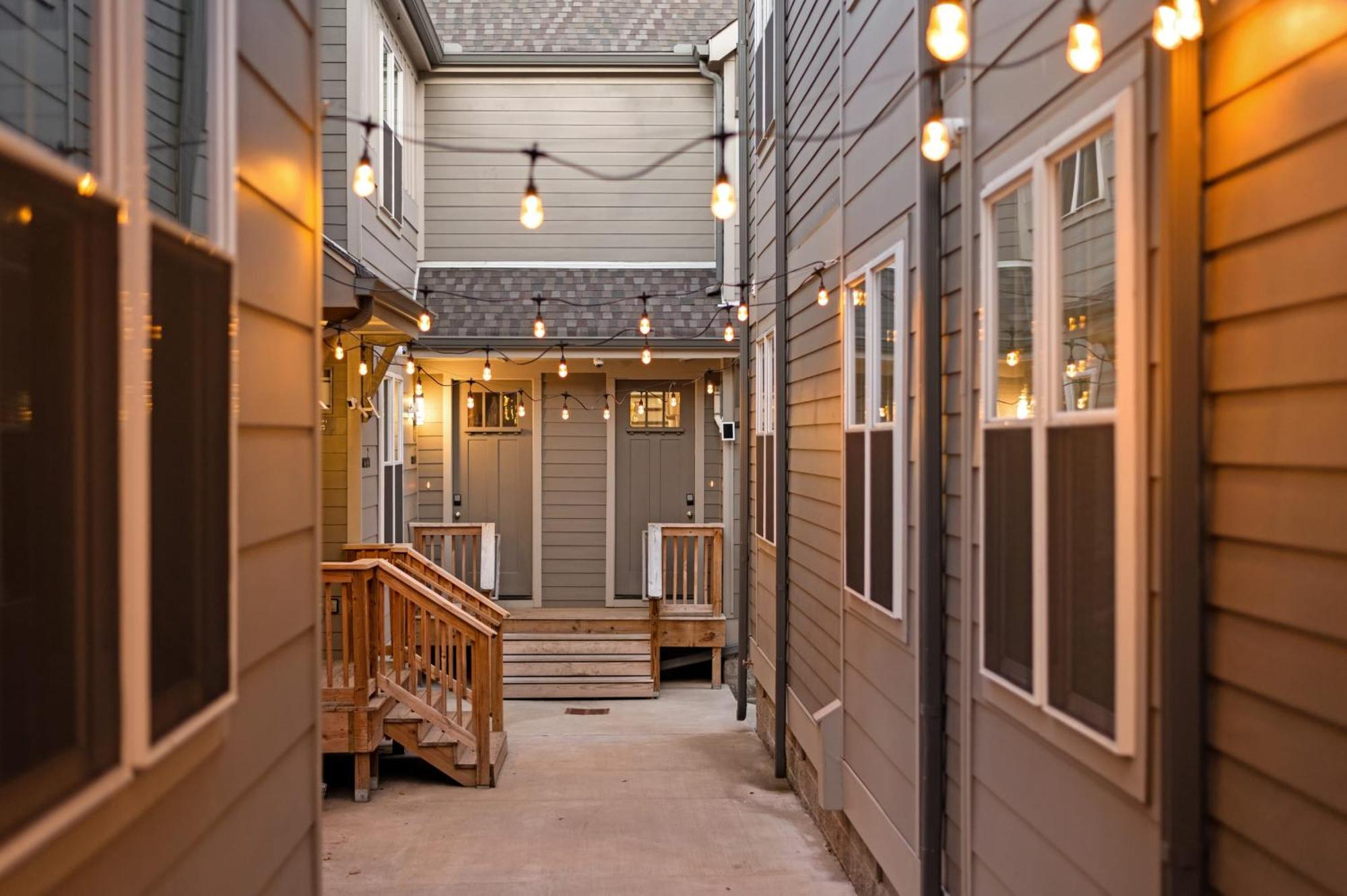 Hart Buyout 7 By Avantstay Two Town W Stunning Amenities Design Apartment