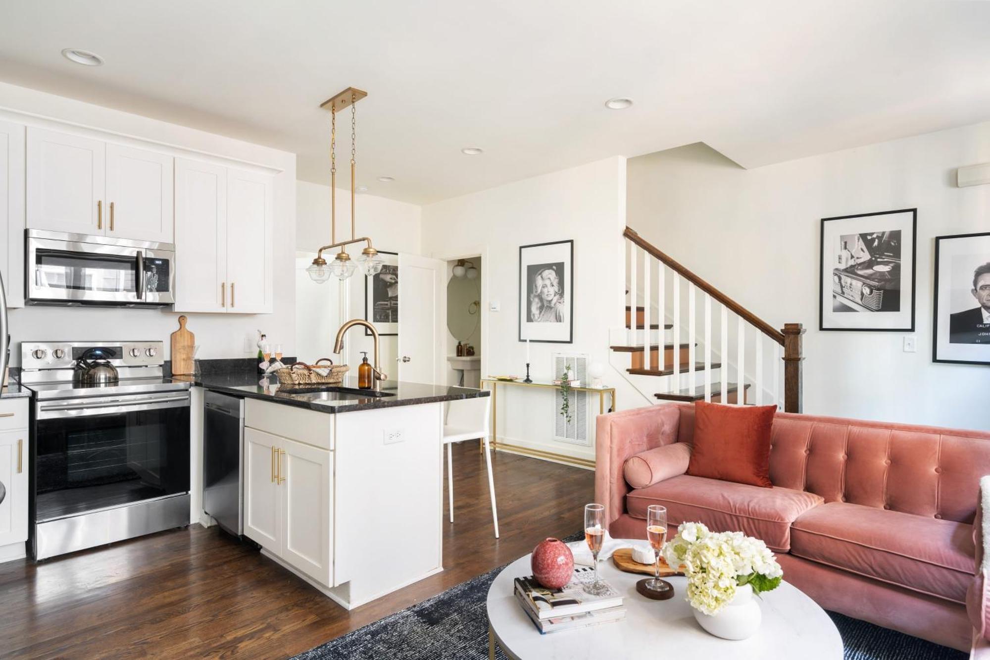 Hart Buyout 7 By Avantstay Two Town W Stunning Amenities Design Apartment Nashville