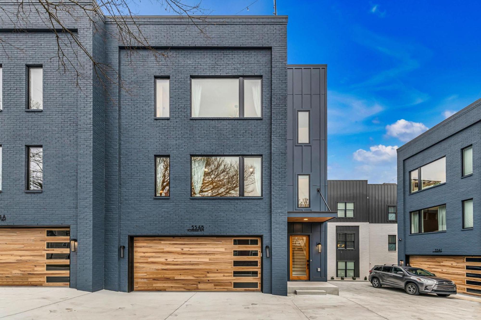 Holiday home Luxury Hot Tub & Rooftop Deck Downtown