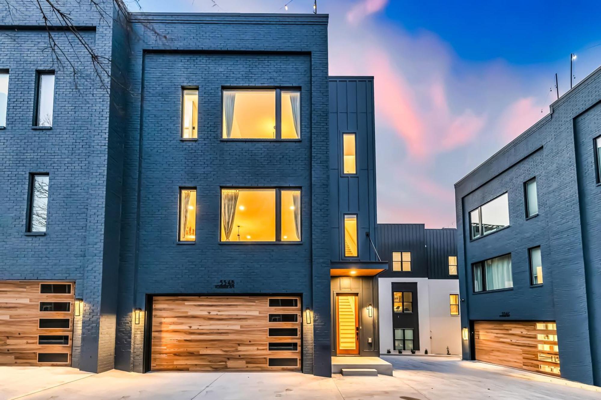 Luxury Hot Tub & Rooftop Deck Downtown Nashville