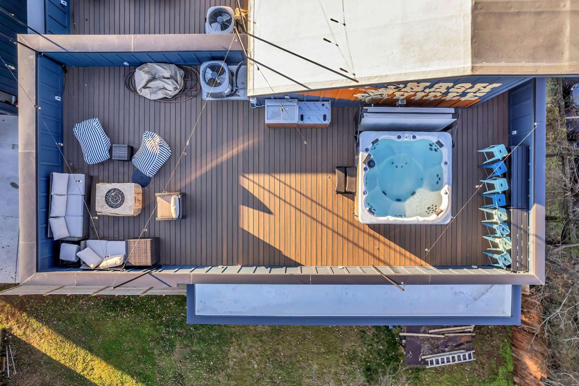 Holiday home Twin Homes Rooftop Deck Hot Tub Outdoor Kitchen