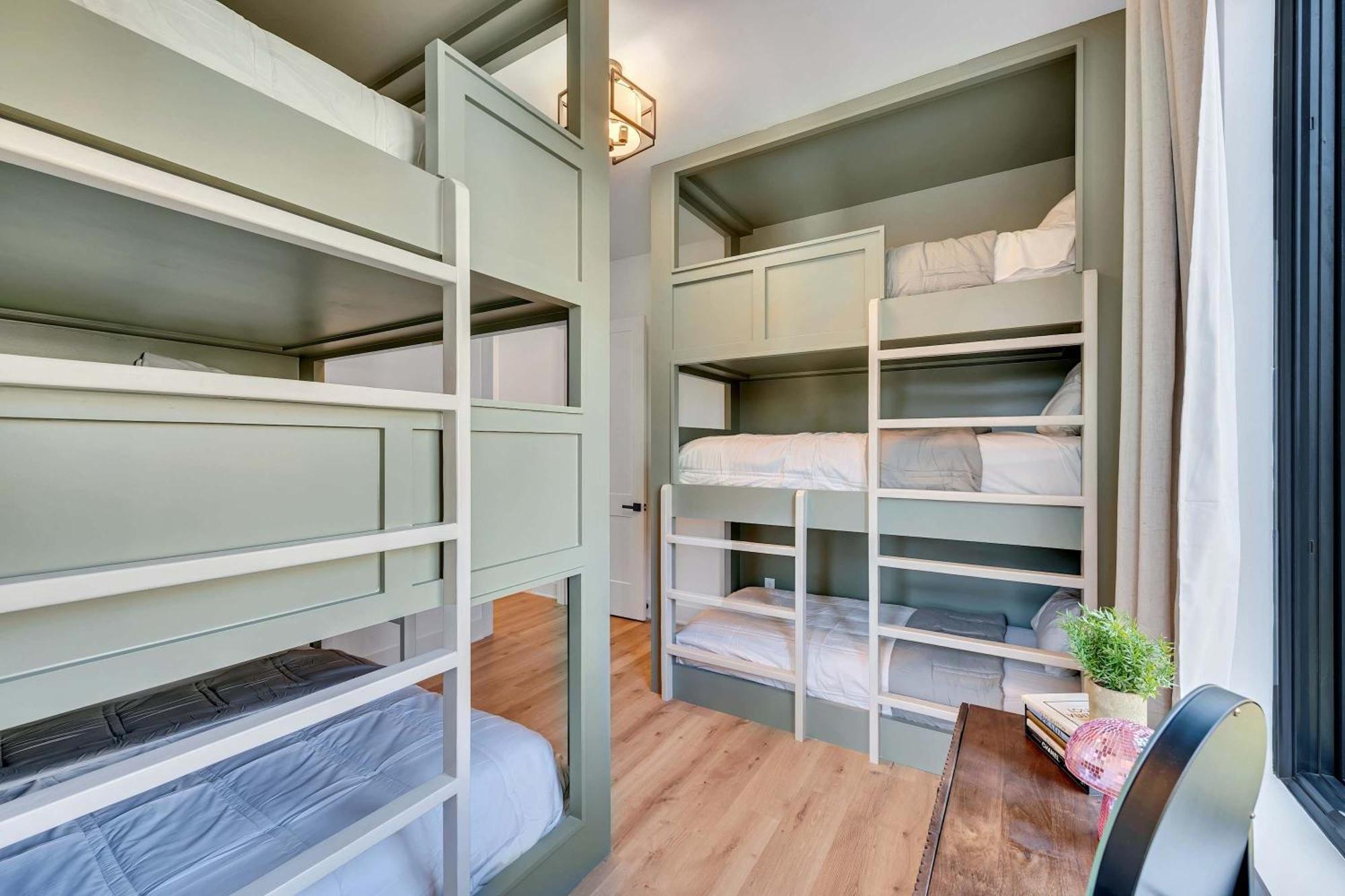 Twin Homes Rooftop Deck Hot Tub Outdoor Kitchen * Nashville