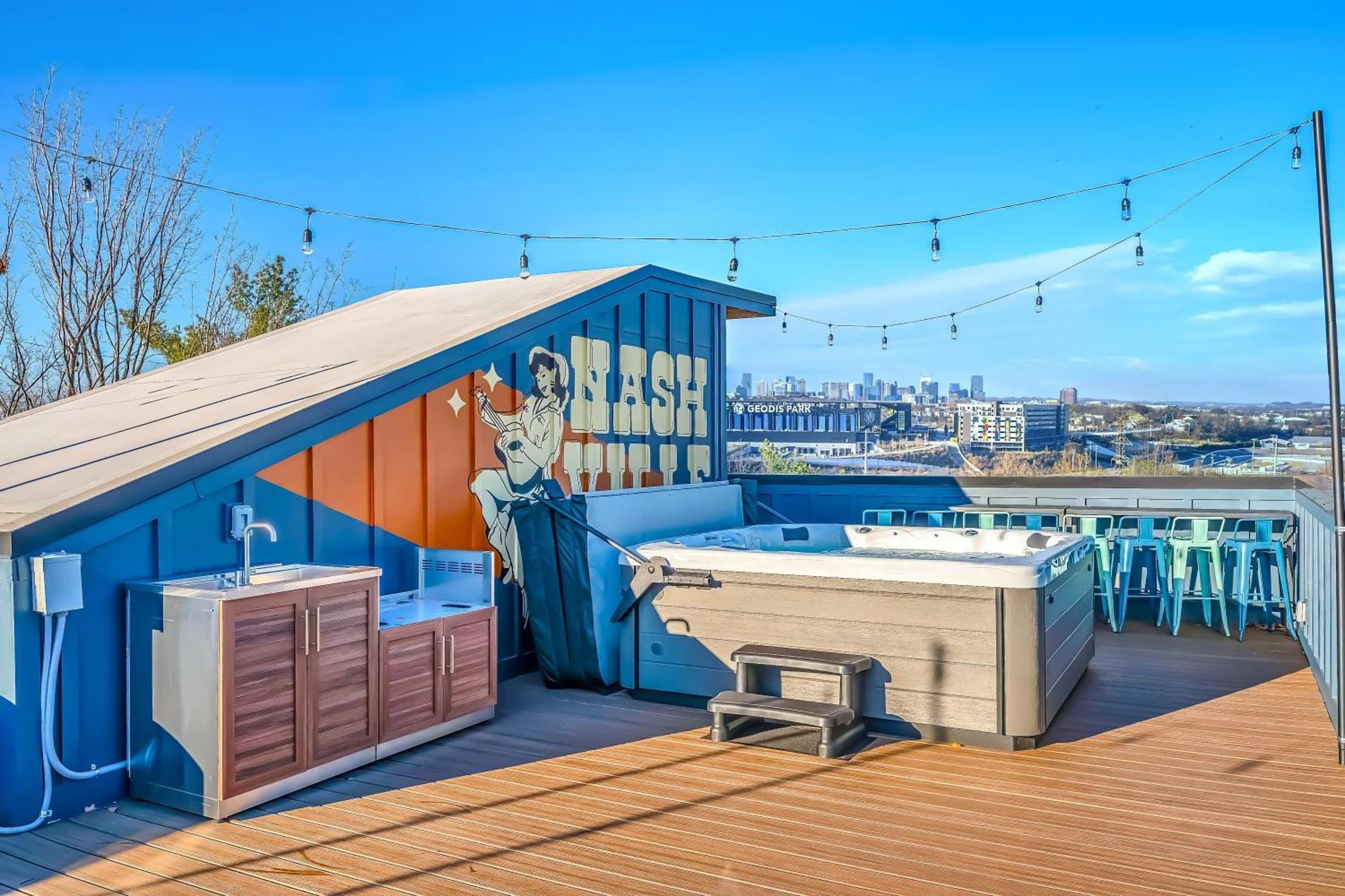 Twin Homes Rooftop Deck Hot Tub Outdoor Kitchen Nashville