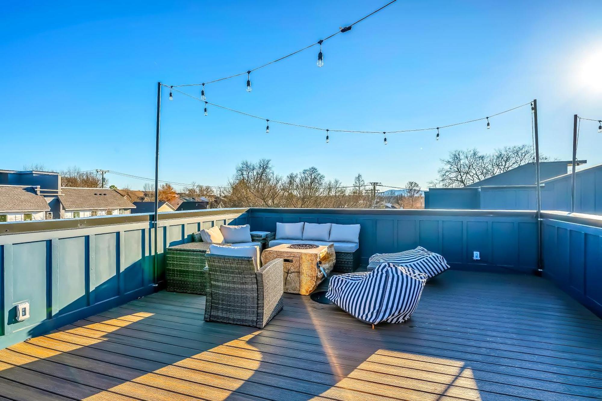 Twin Homes Rooftop Deck Hot Tub Outdoor Kitchen Holiday home