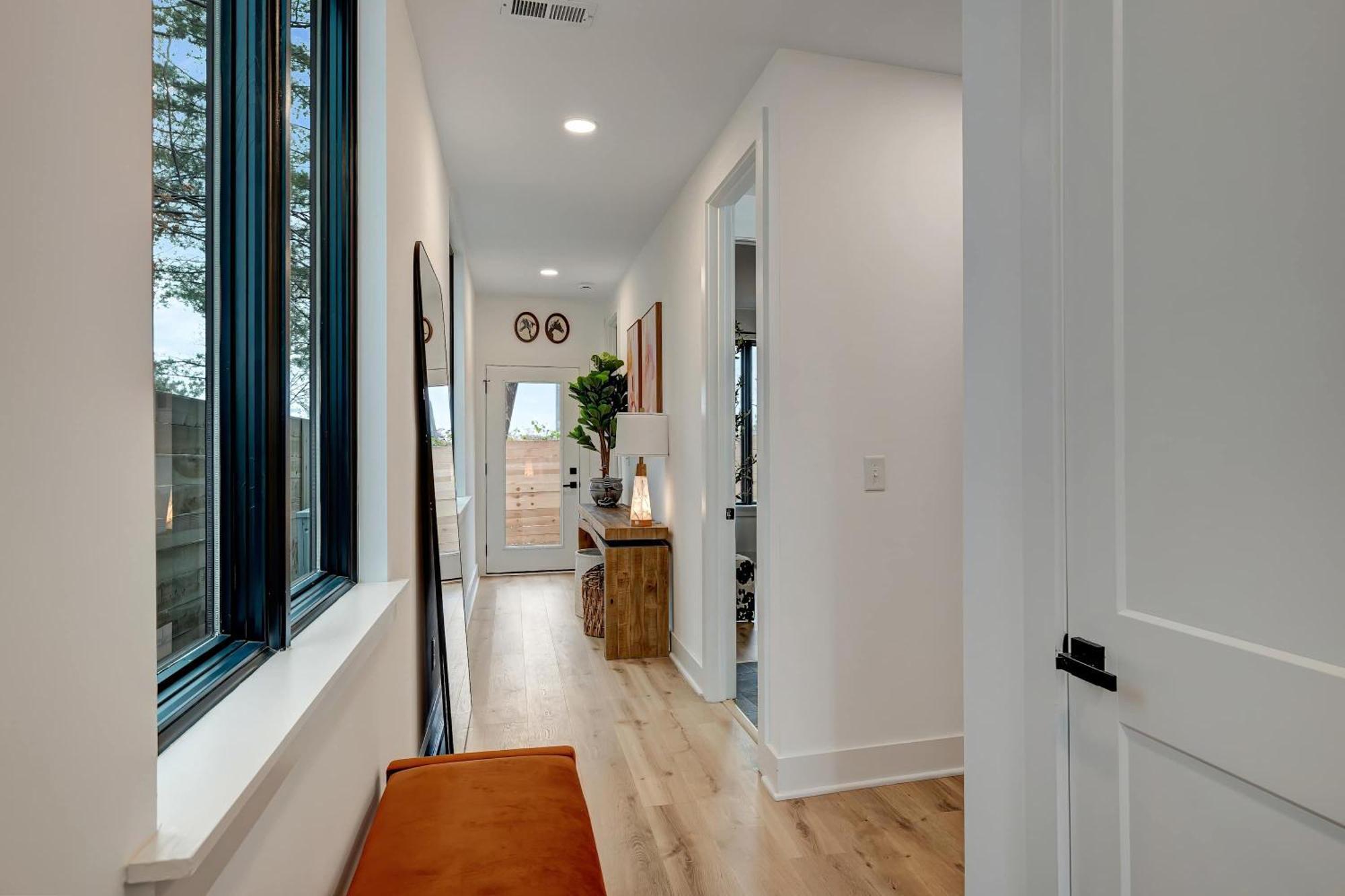 Twin Homes Rooftop Deck Hot Tub Outdoor Kitchen Holiday home Nashville