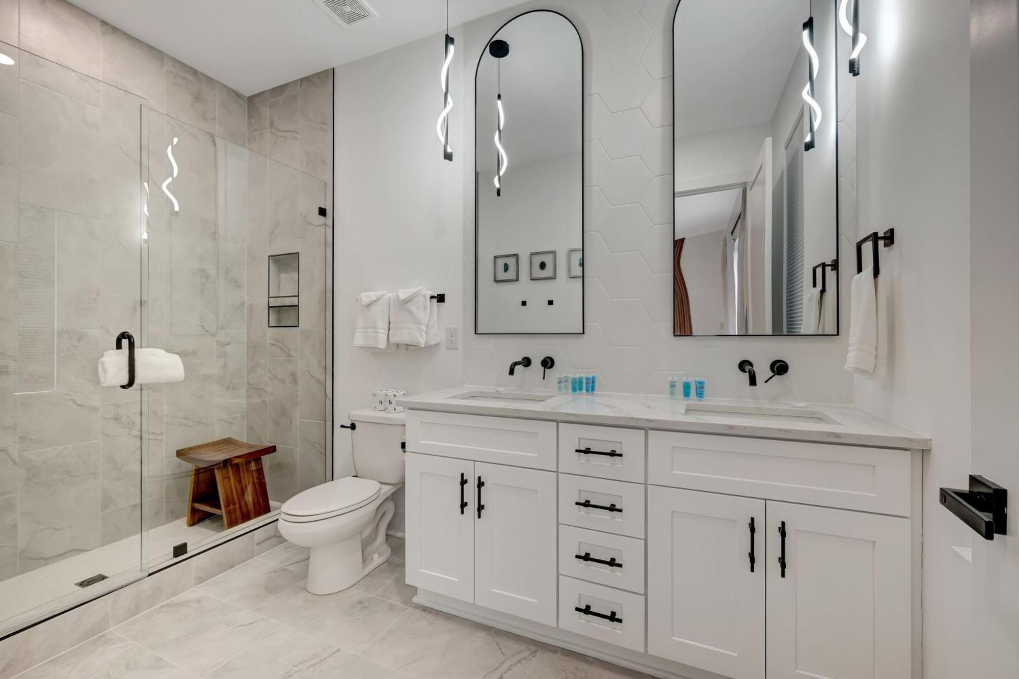 Holiday home Twin Homes Rooftop Deck Hot Tub Outdoor Kitchen *