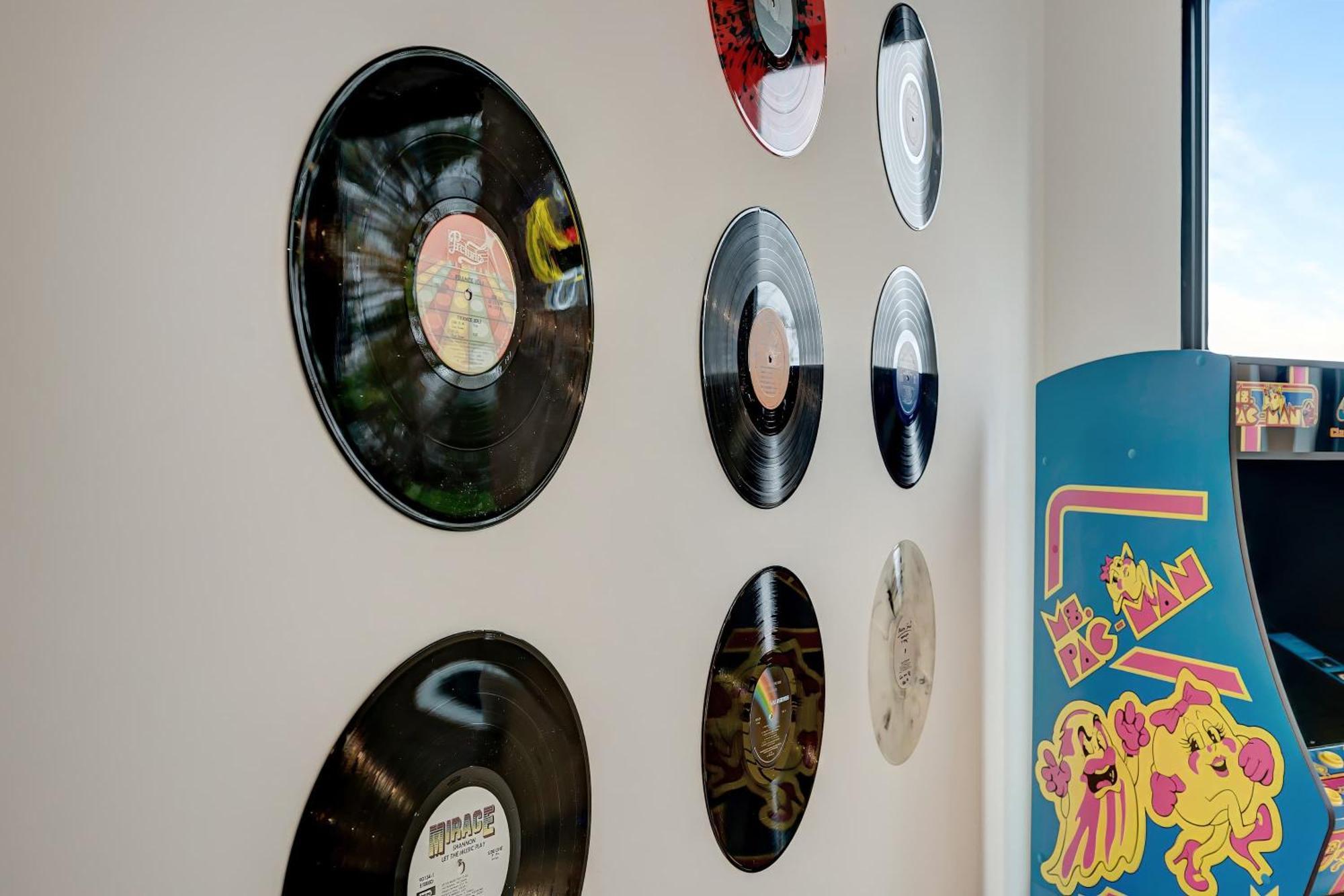 Twin Homes Rooftop Deck Hot Tub Outdoor Kitchen *