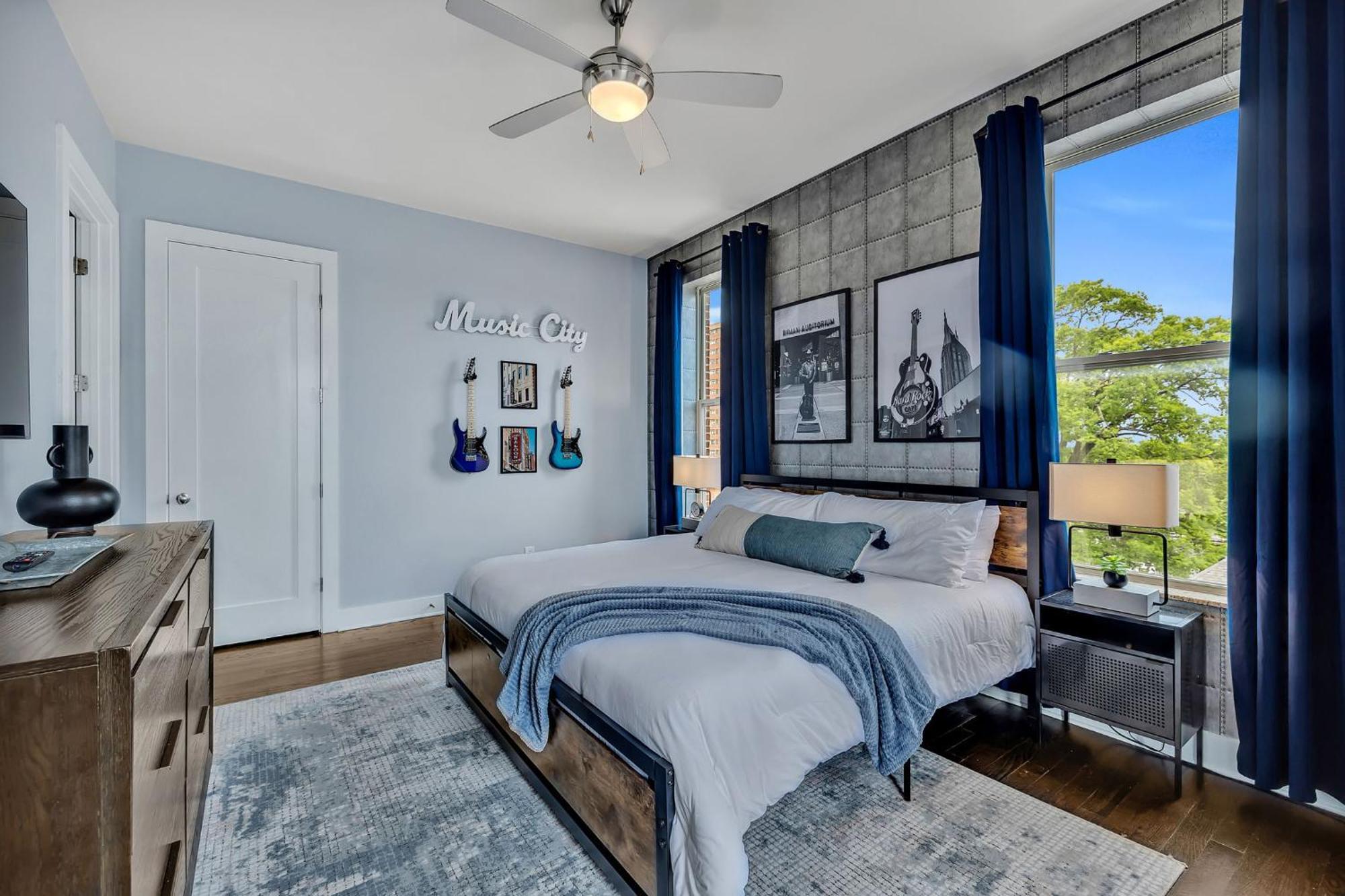 Broadway Blues At Lofts At Vandy West End Holiday home