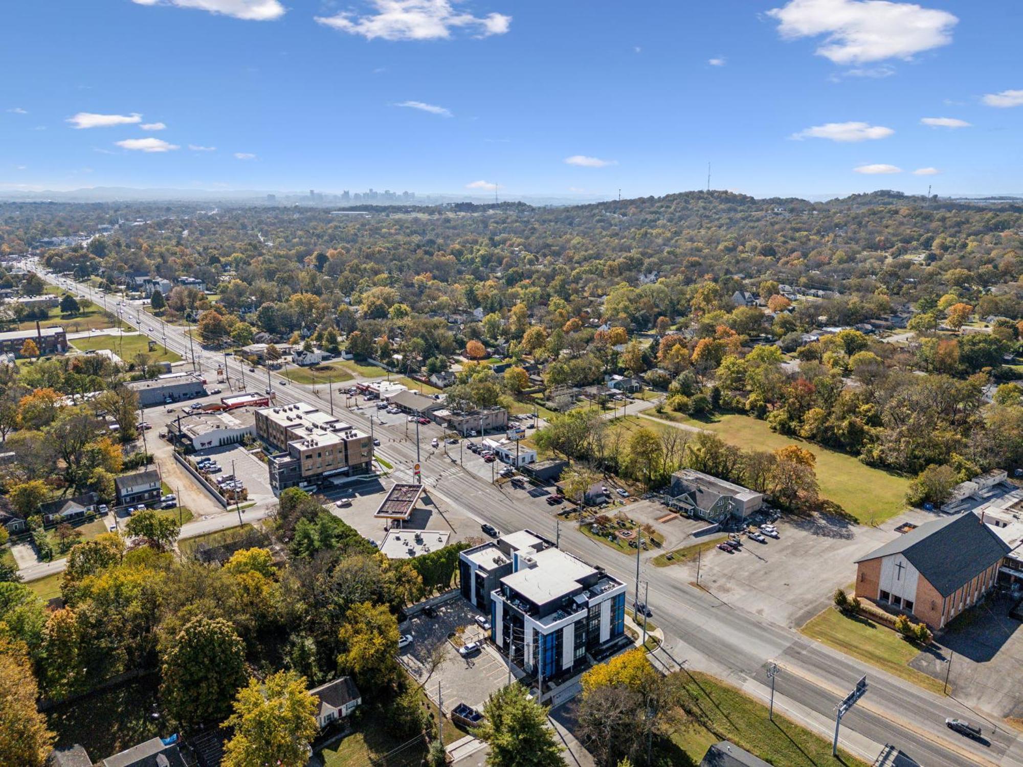 East Nash 13 Mins From Broadway Nashville