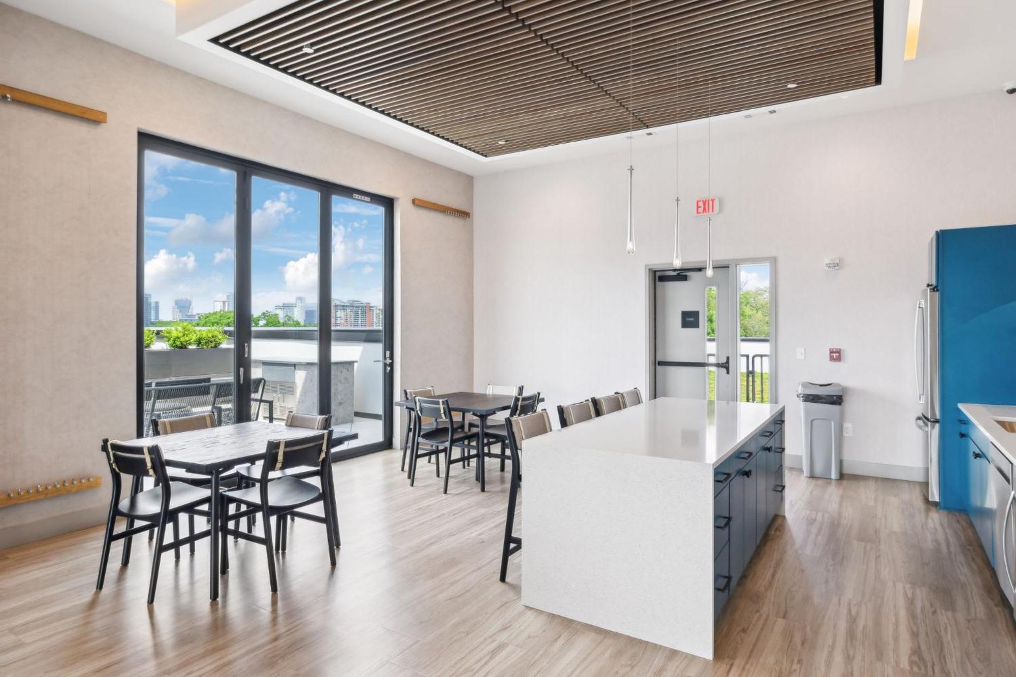 Heart Of Music Row Walk To Vanderbilt & Apartment