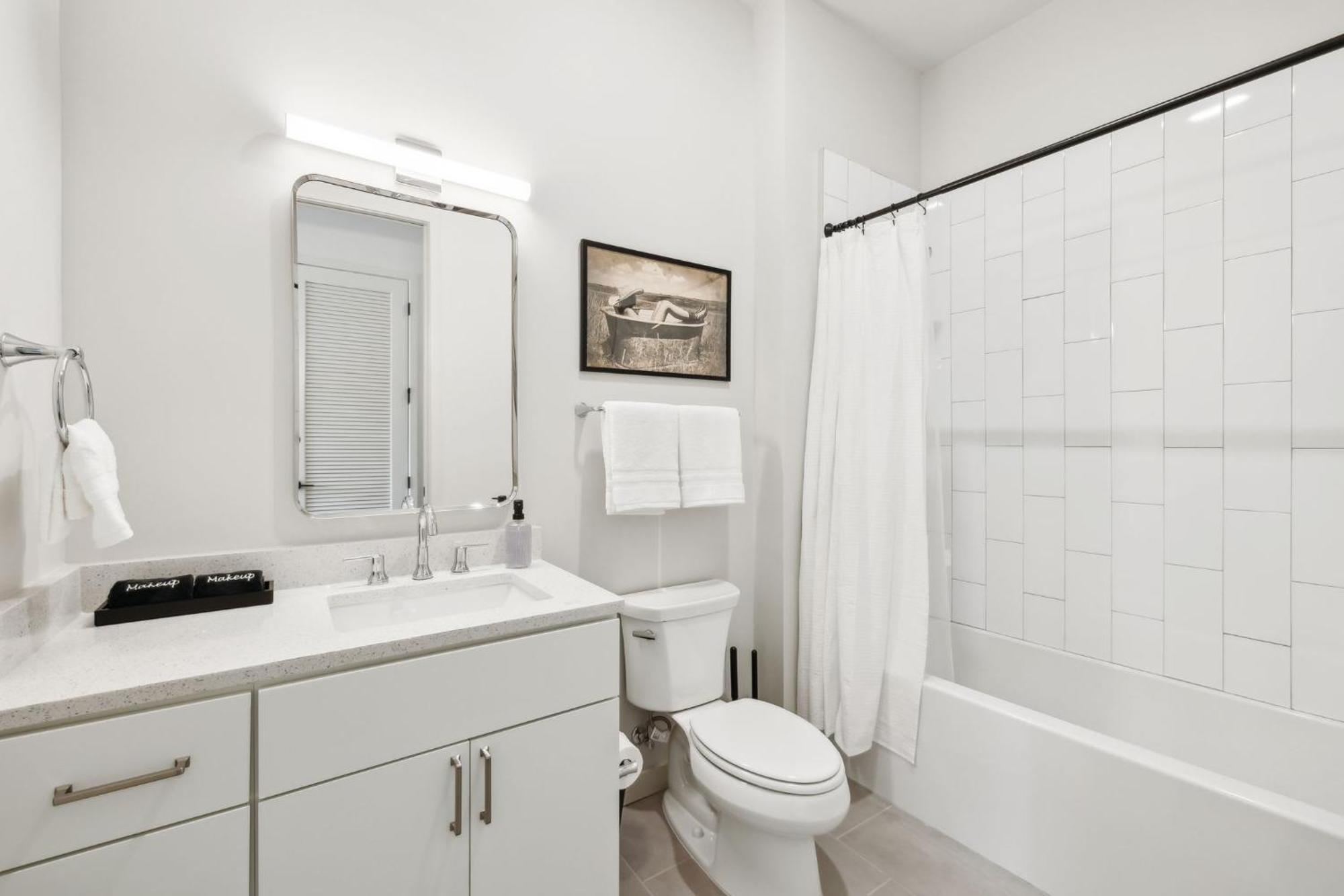 Heart Of Music Row Walk To Vanderbilt & Apartment