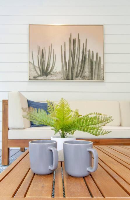 Nashoasis 10 Min To Dt, Gameroom, Huge Yard *