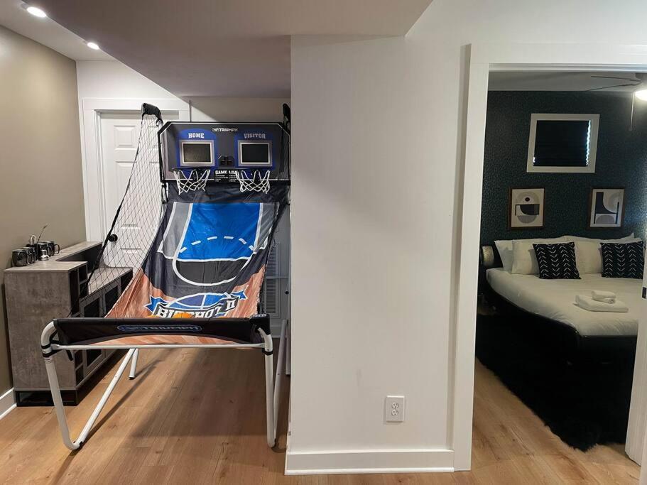 Nashoasis 10 Min To Dt, Gameroom, Huge Yard Nashville