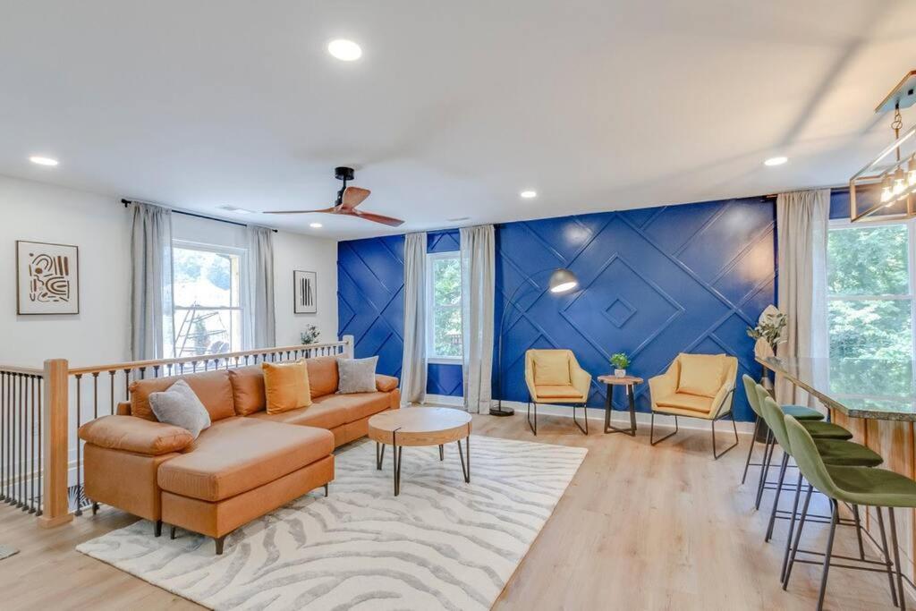 Nashoasis 10 Min To Dt, Gameroom, Huge Yard Holiday home Nashville