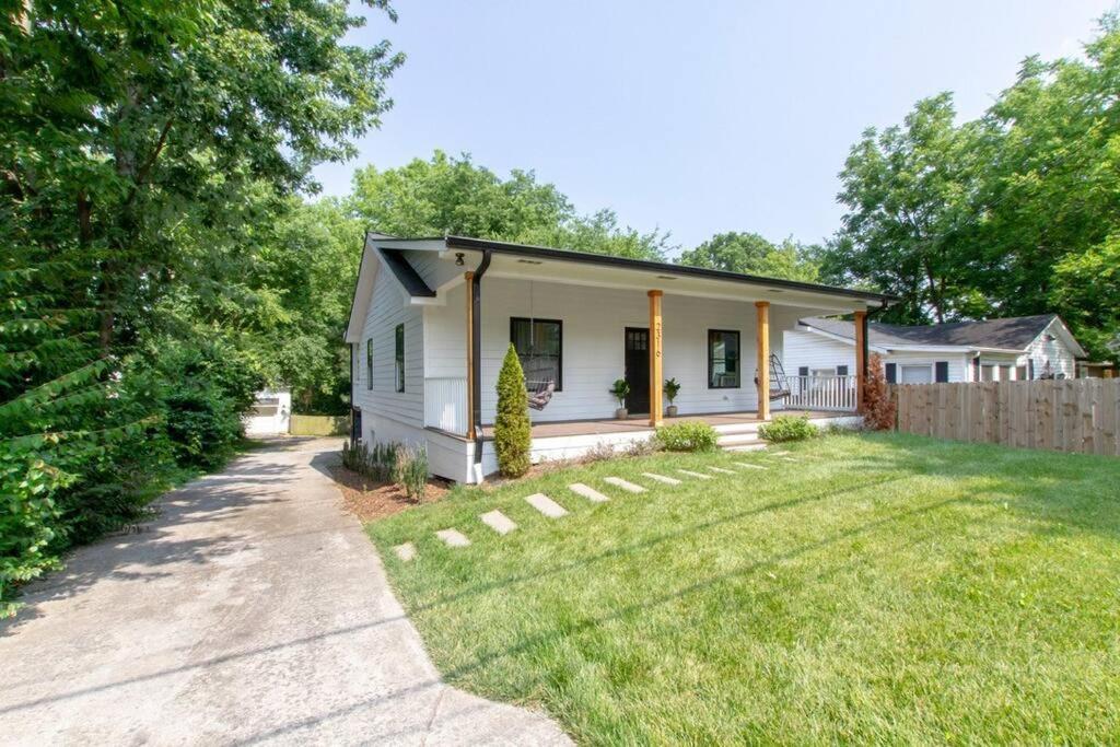 Nashoasis 10 Min To Dt, Gameroom, Huge Yard * Nashville