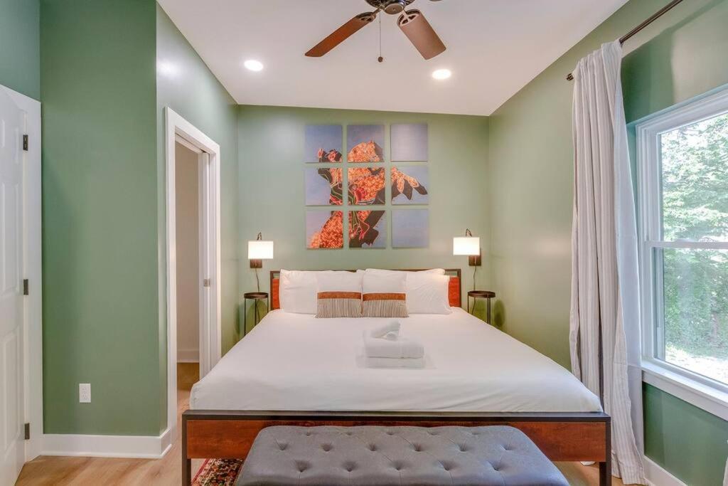 Nashoasis 10 Min To Dt, Gameroom, Huge Yard Holiday home *