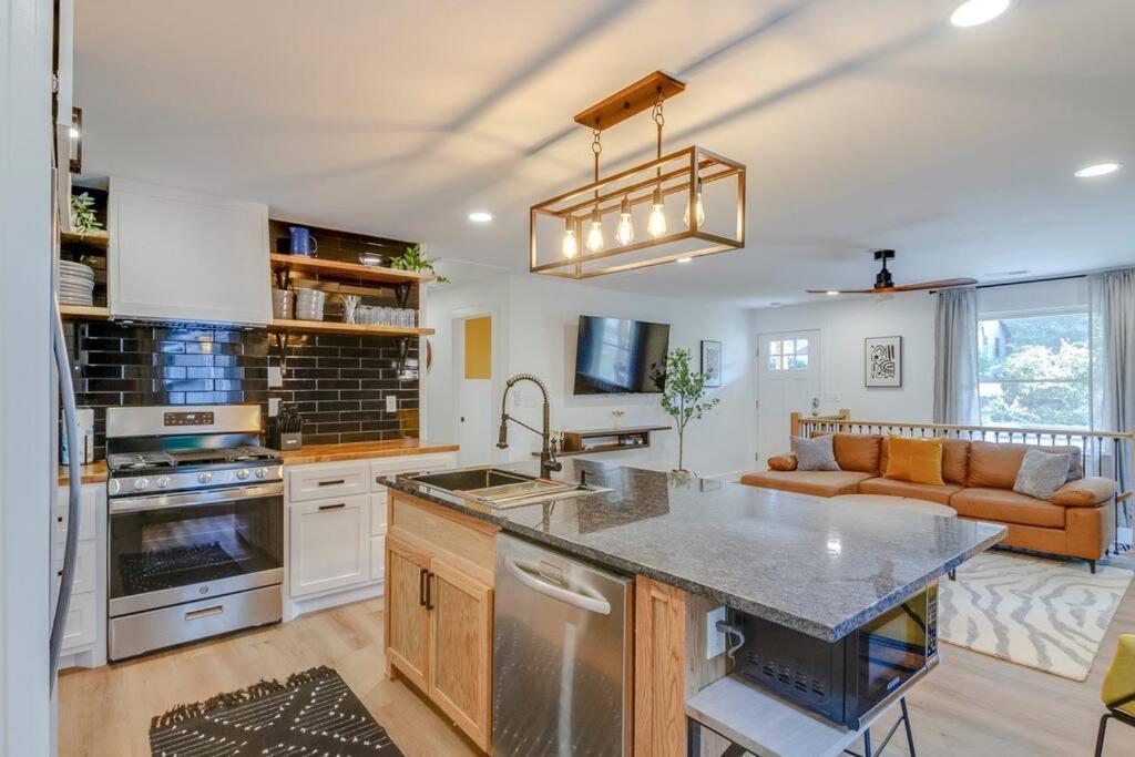 Nashoasis 10 Min To Dt, Gameroom, Huge Yard * Nashville