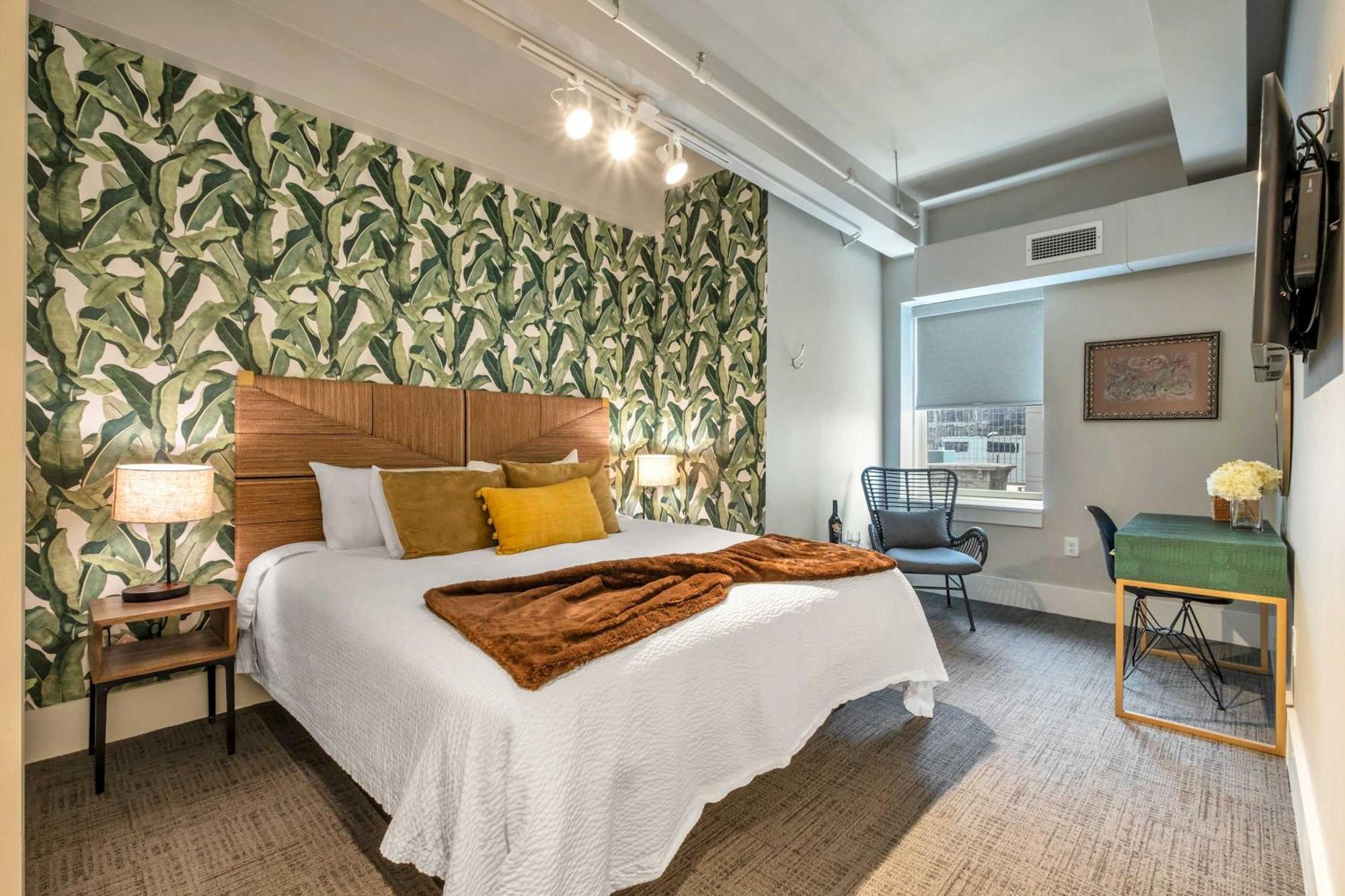 Honky Tonk 6 Bedroom By Maddox Apartment