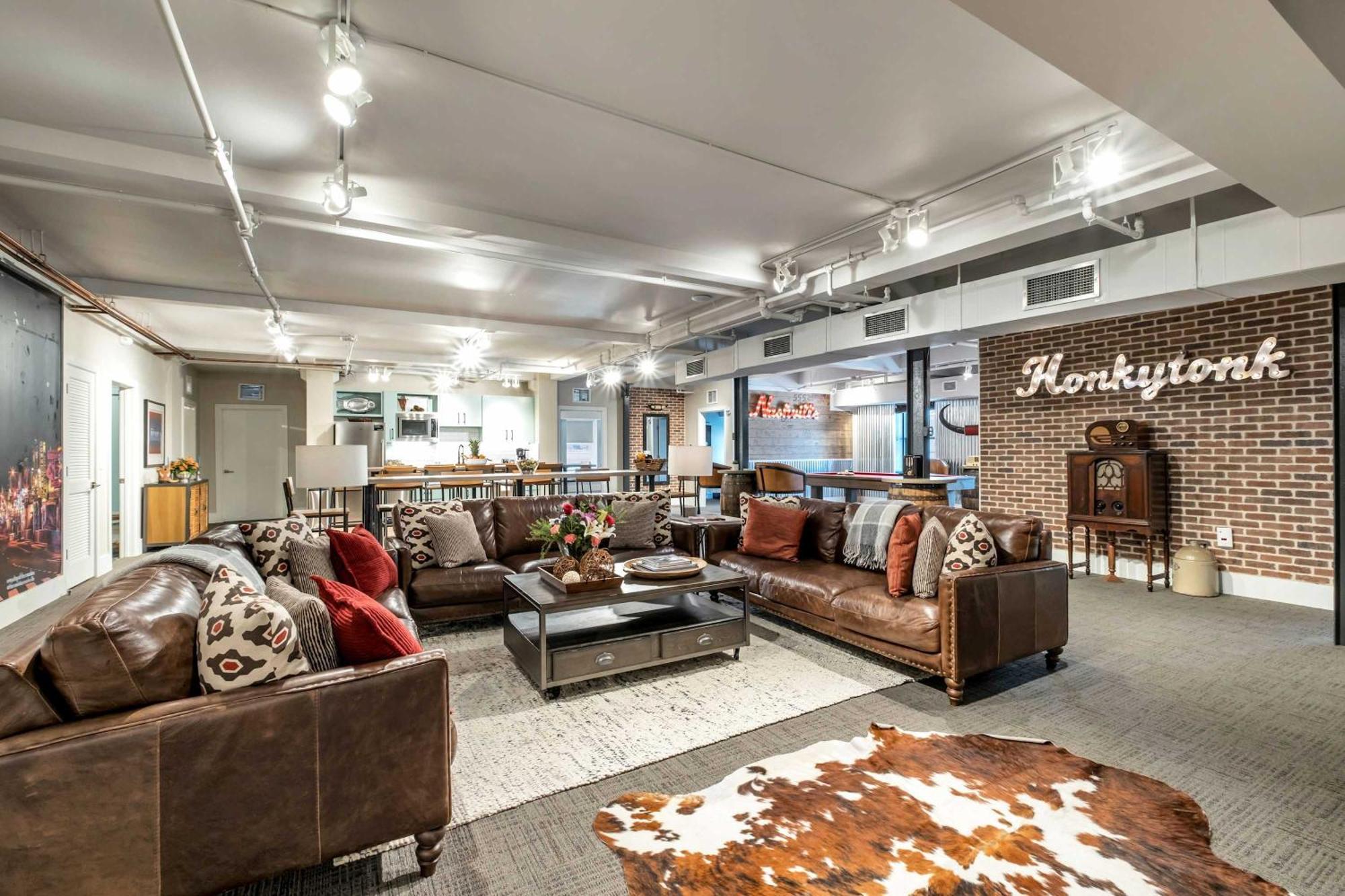 Apartment Honky Tonk 6 Bedroom By Maddox Nashville
