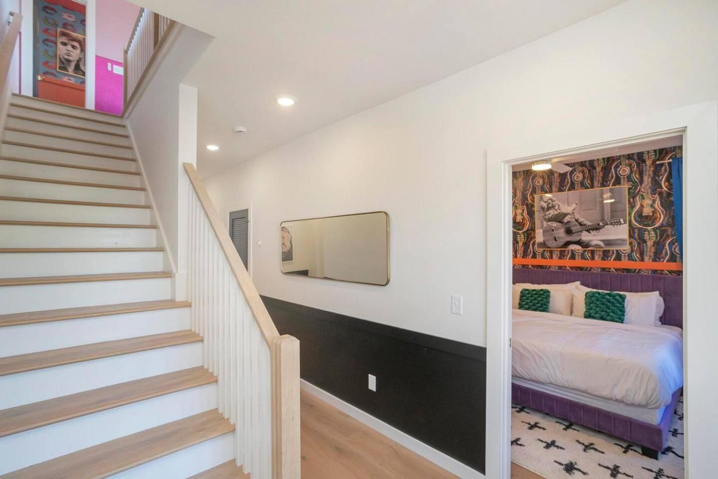 Holiday home Rooftop Hot Tub Walk To Cafes 15Mi To Downtown Nashville