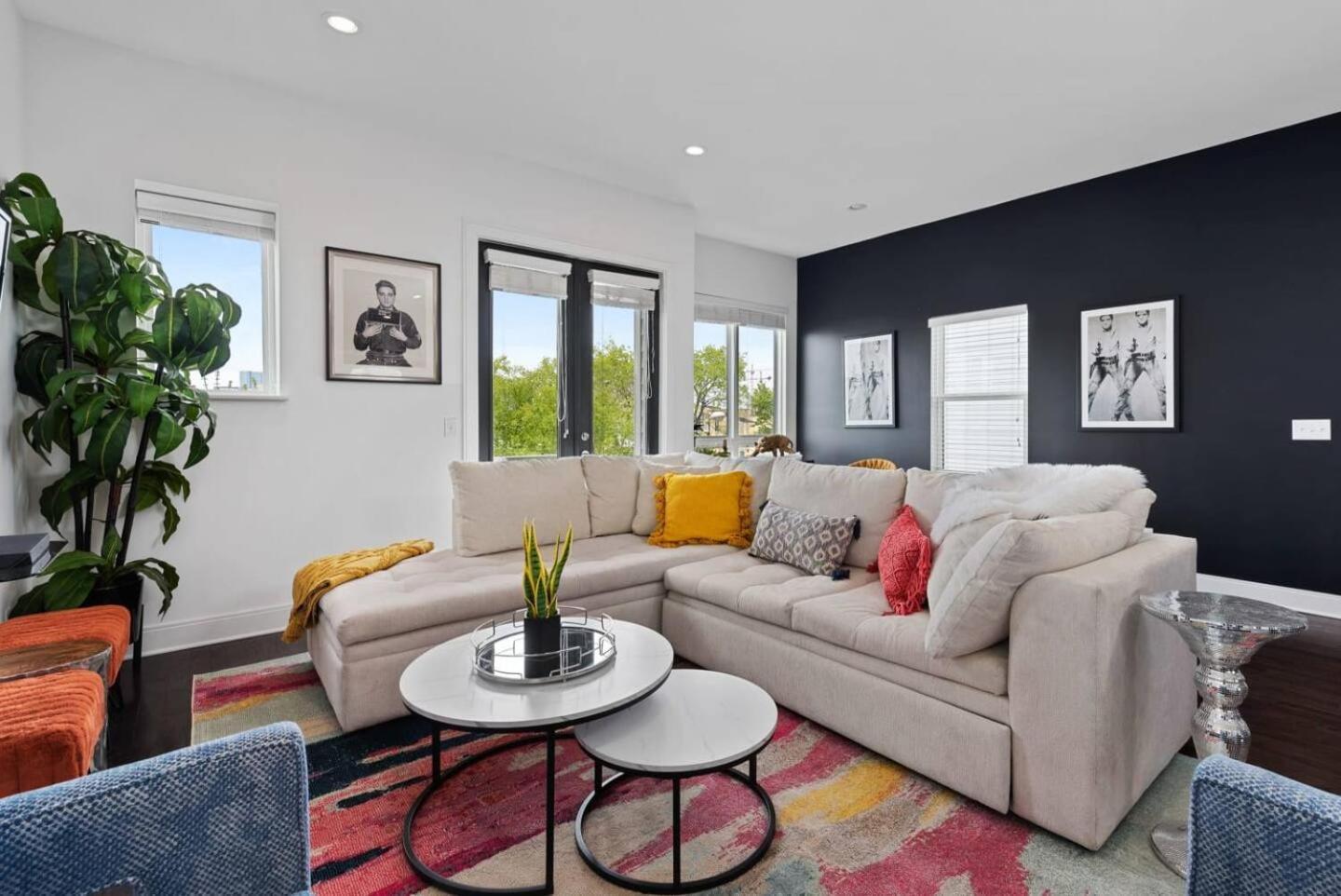 Holiday home New Upgrades! Private Rooftop Walk To Gulch Nashville