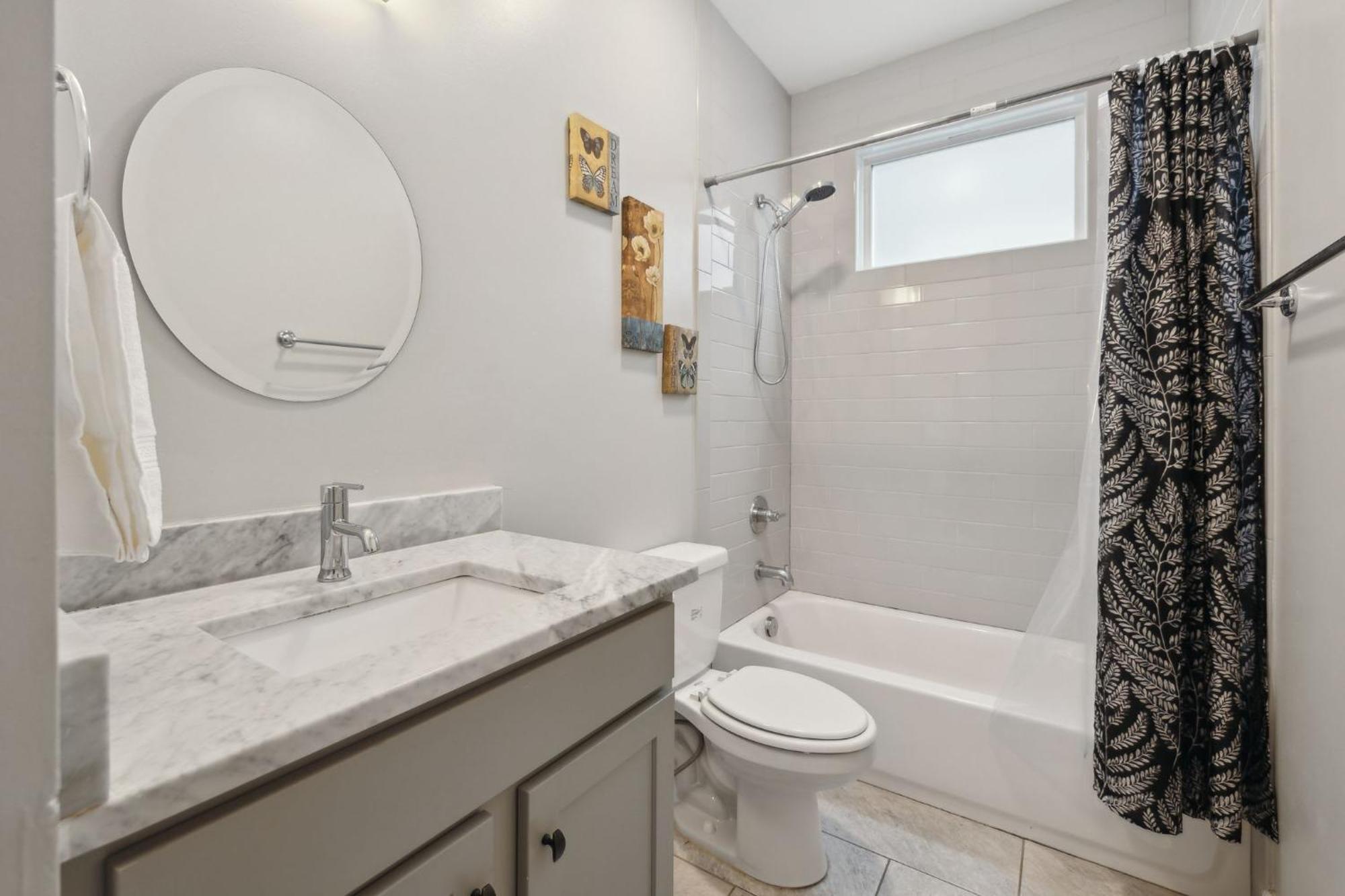 Stylish Duplex Near Downtown & East Fun Apartment Nashville