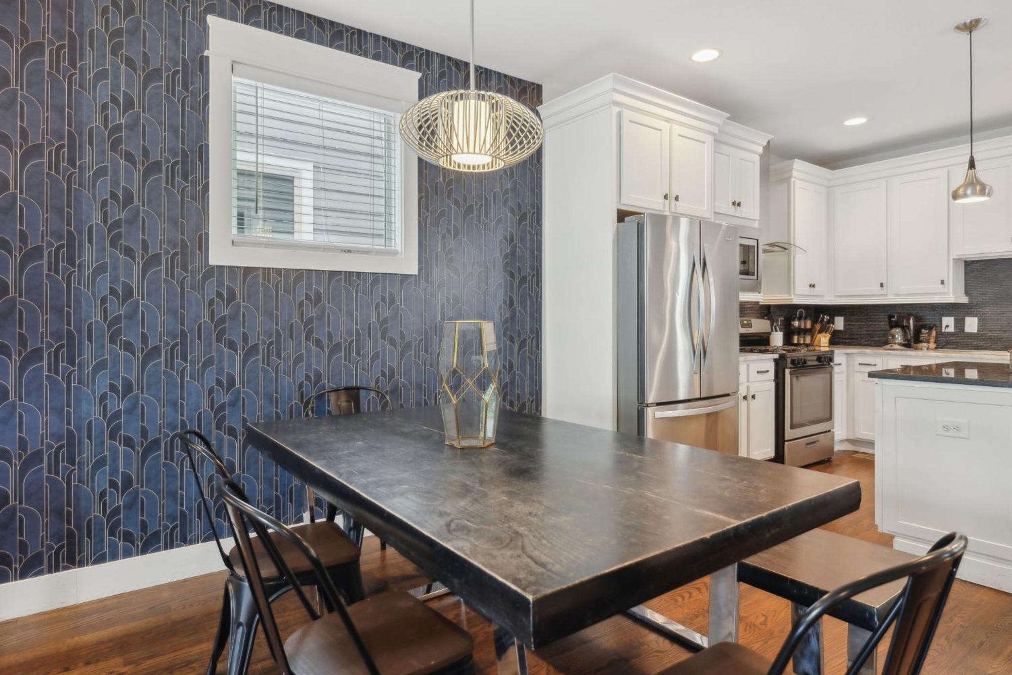 Apartment Stylish Duplex Near Downtown & East Fun Nashville