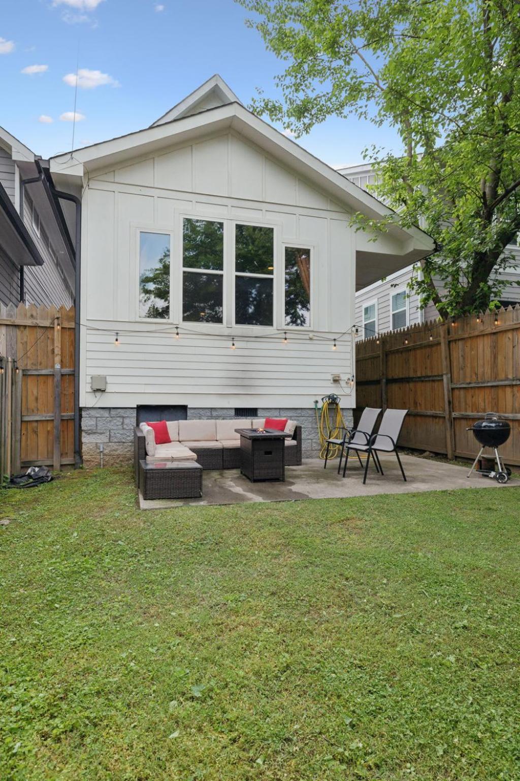 Stylish Duplex Near Downtown & East Fun *