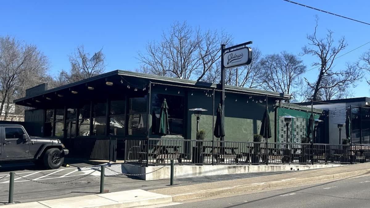 Holiday home East Getaway - Walk To Parks Golf & Music Spots *