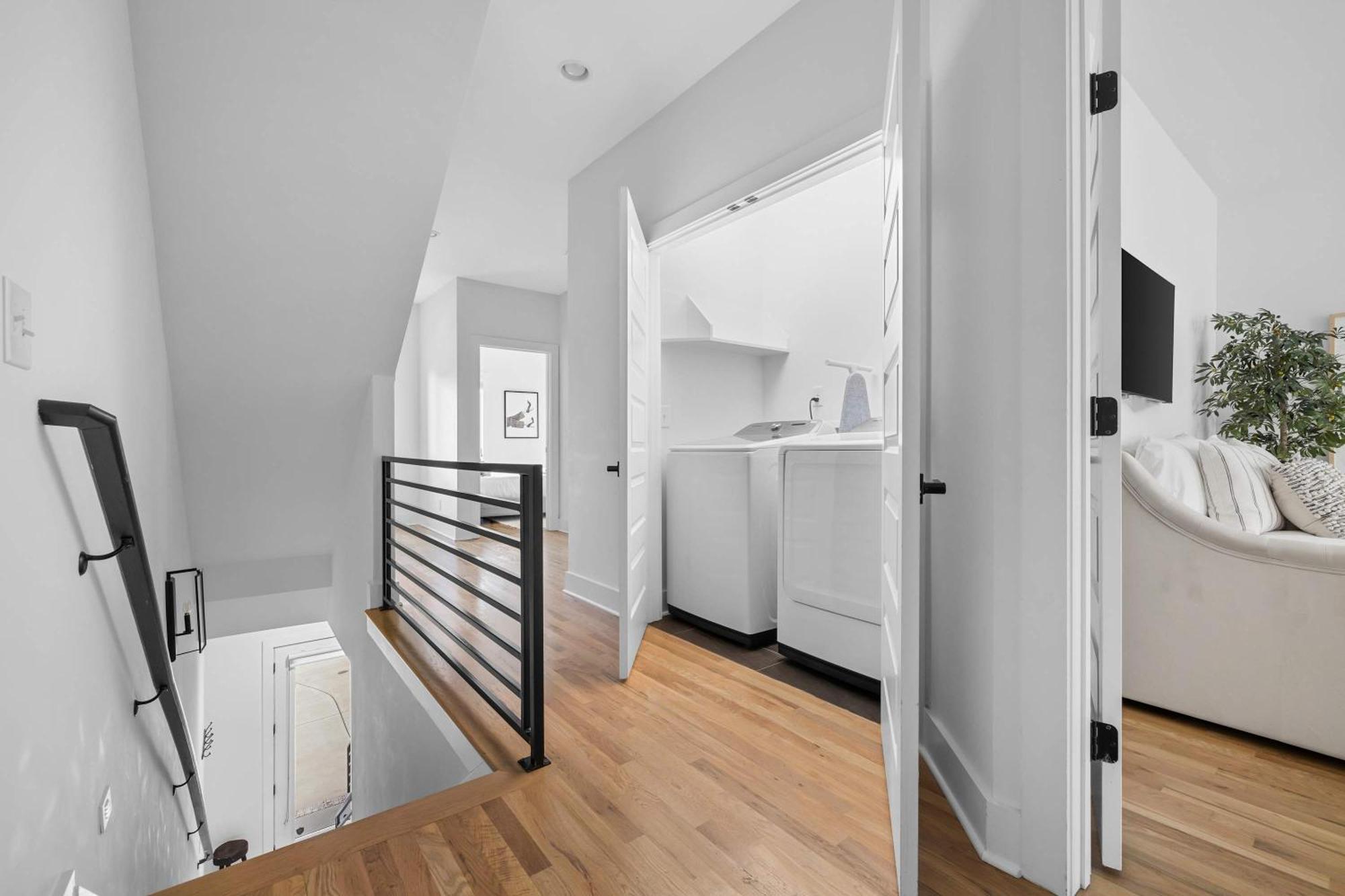 The Waylon - Newly Redesigned, Rooftop With Sauna Holiday home