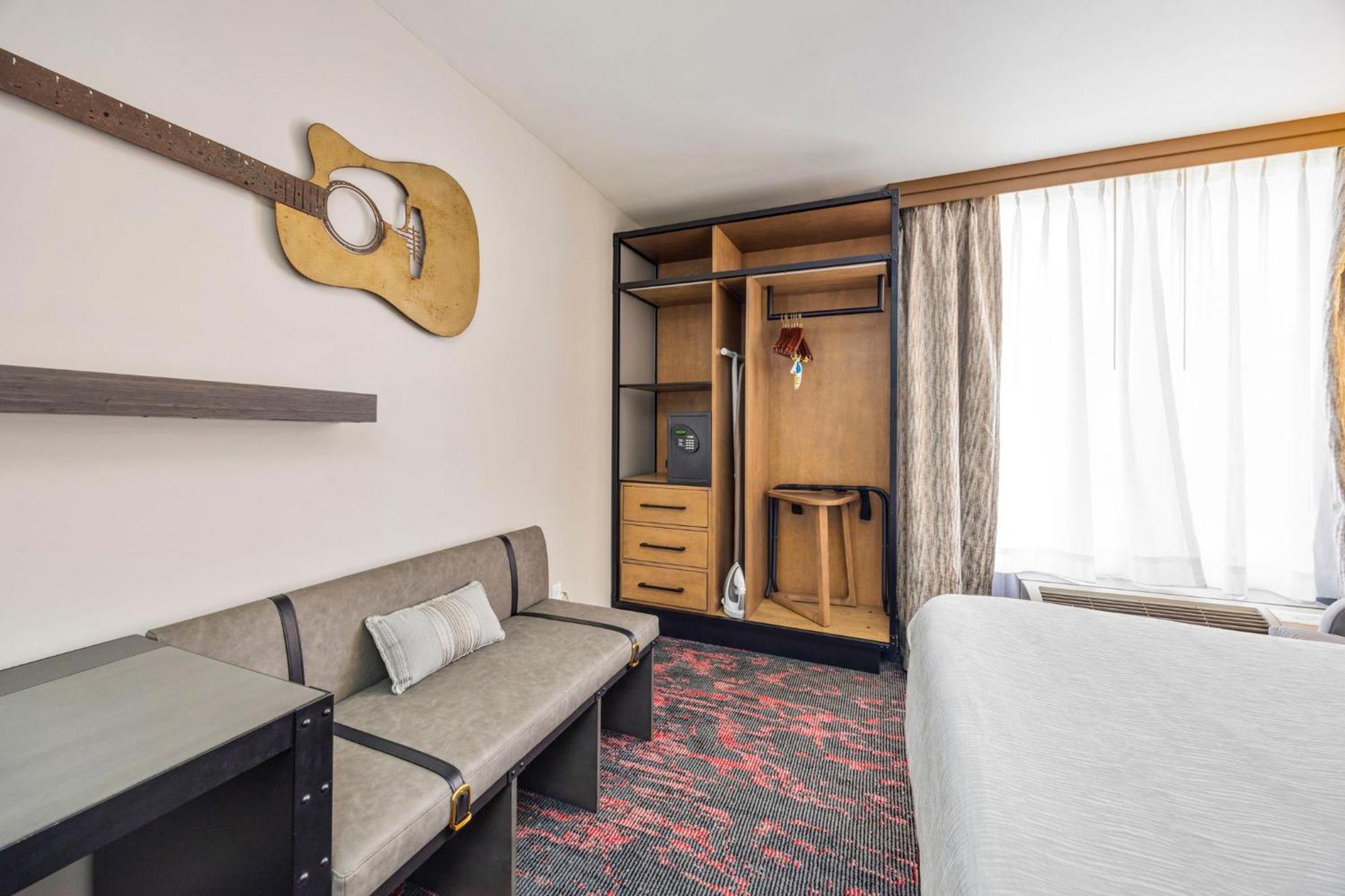 Western Downtown Music Row Nashville