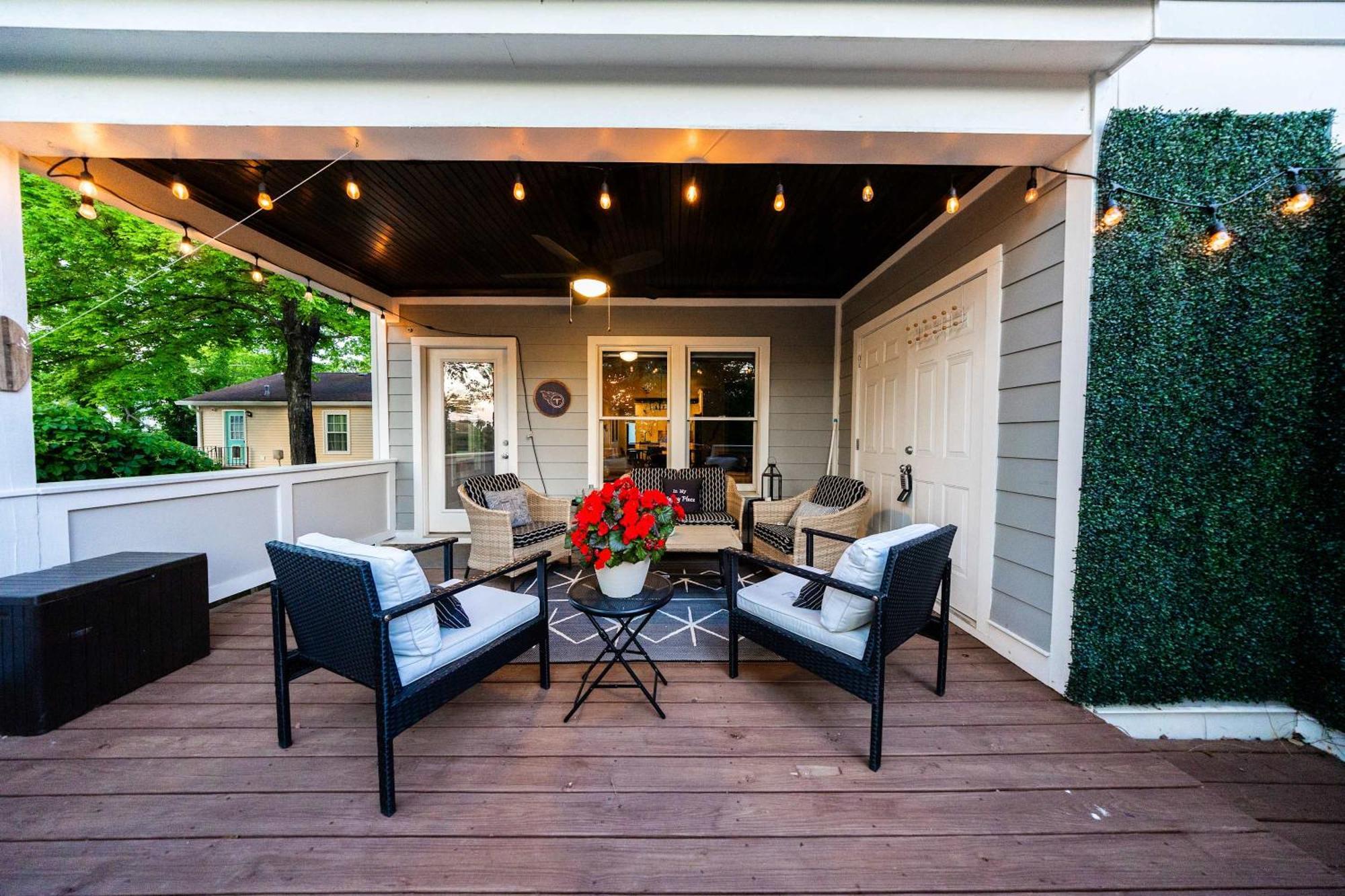 Epic Deck 4 Miles To Dwntn Arcade Games & Holiday home *
