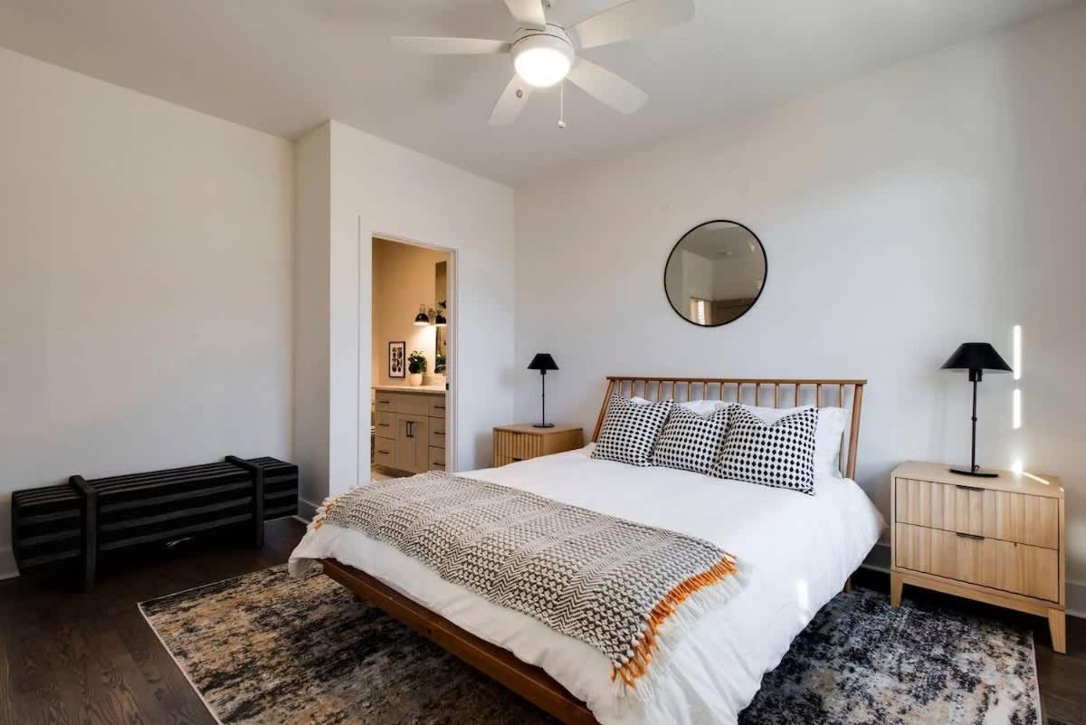 West End Dreams-2 Homes-6 Mins To Broadway Holiday home *