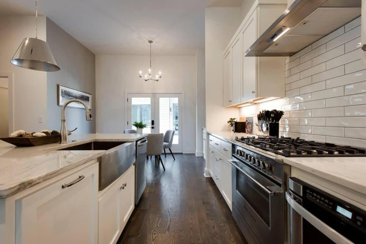Holiday home West End Dreams-2 Homes-6 Mins To Broadway Nashville