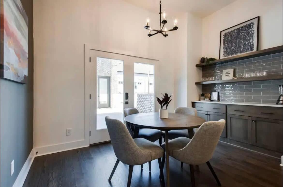 West End Dreams-2 Homes-6 Mins To Broadway Nashville