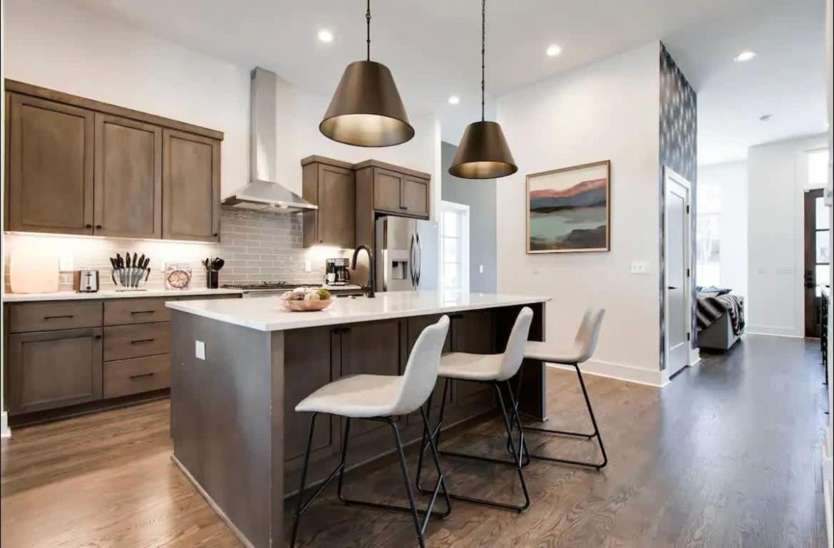 West End Dreams-2 Homes-6 Mins To Broadway