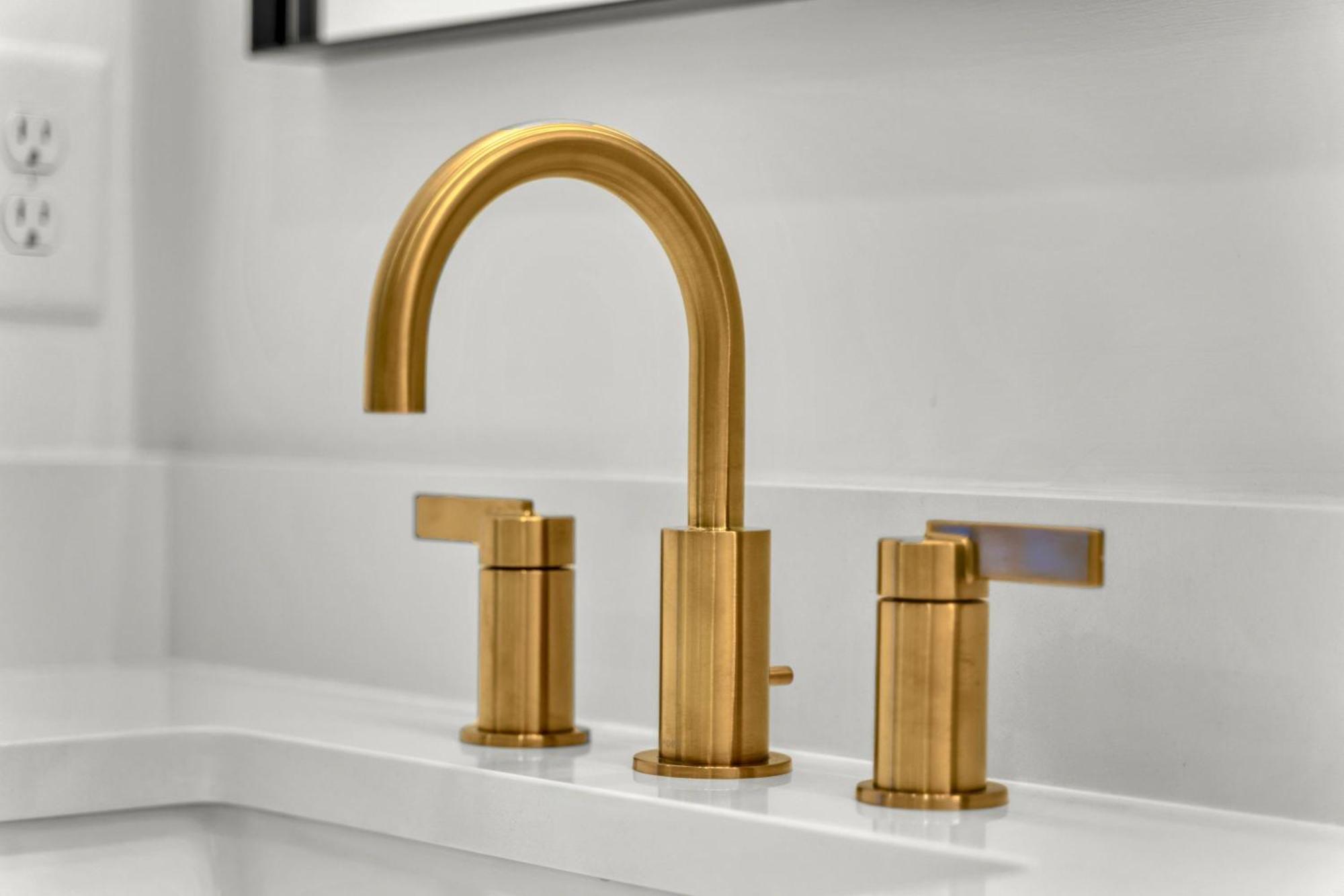 2 Hot Tubs Karaoke Game Downtown * Nashville