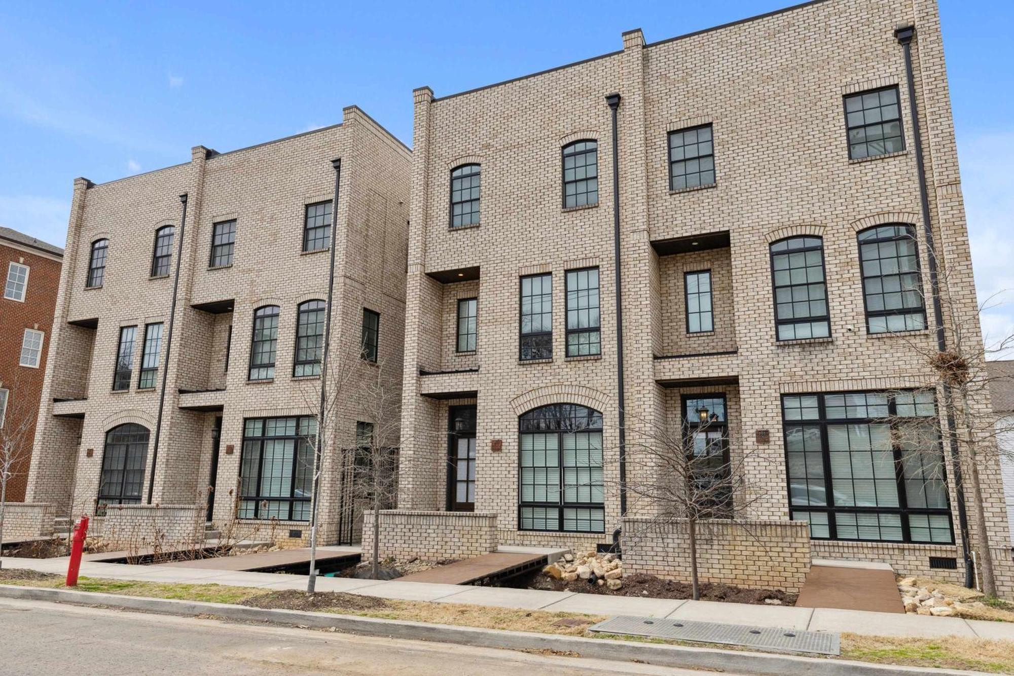 West End Oasis-new Building & Rooftop Views Holiday home *