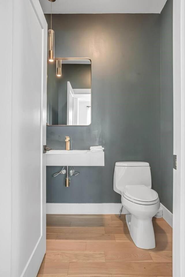 Haven With Gorgeous Skyline Views * Nashville