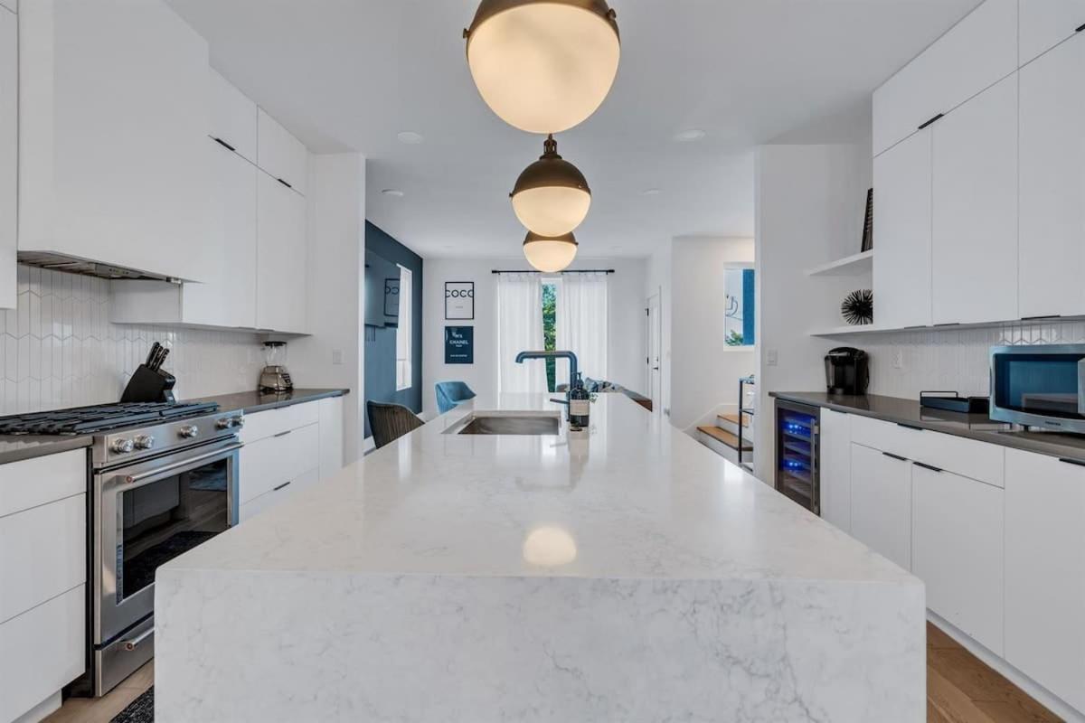 Haven With Gorgeous Skyline Views