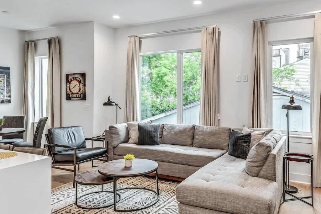 Scovel Row Retreat-rooftop Views Near Broadway Holiday home Nashville