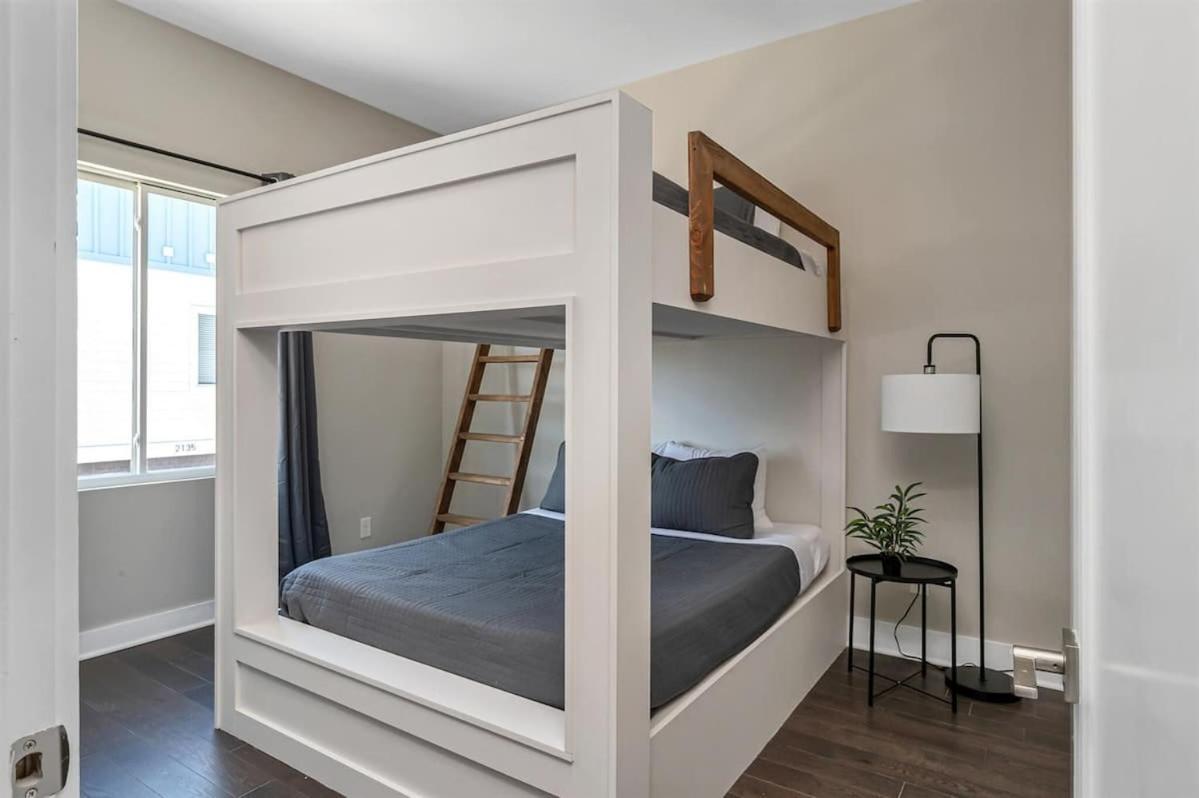 Stunning Rooftop Views Of With Hot Tub *