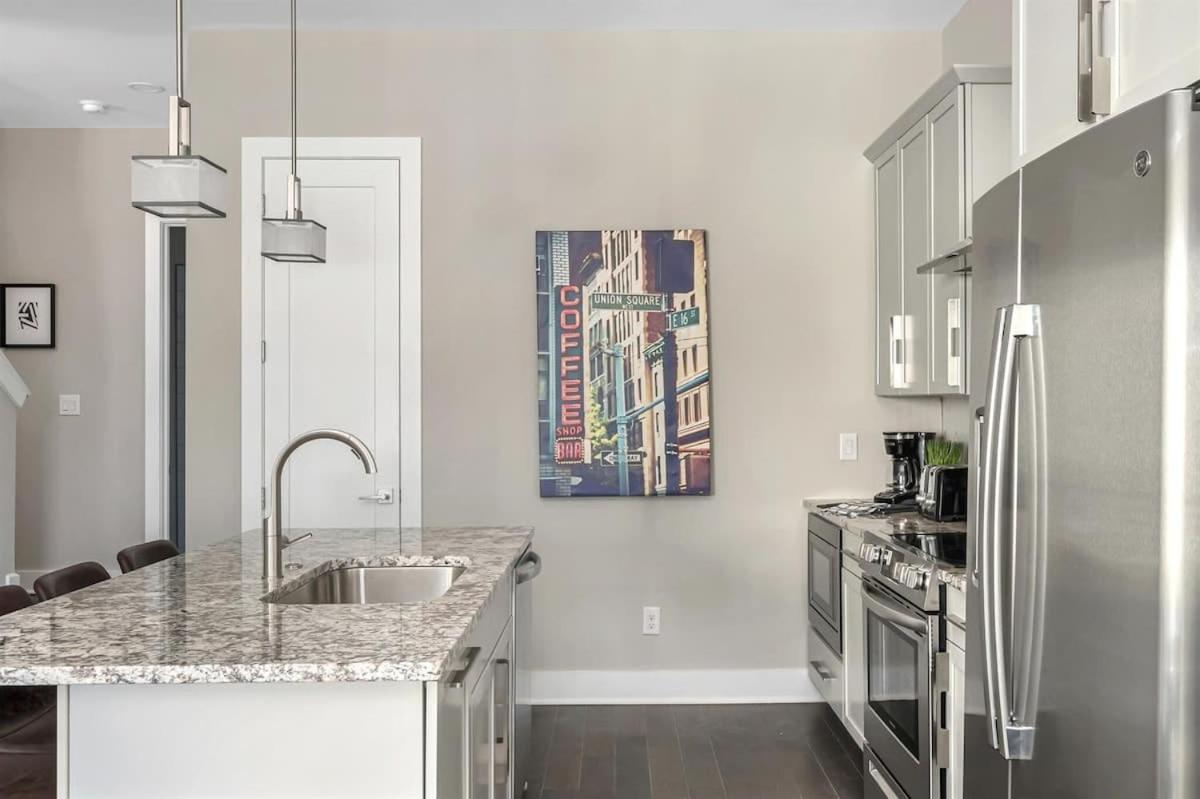 Holiday home Stunning Rooftop Views Of With Hot Tub