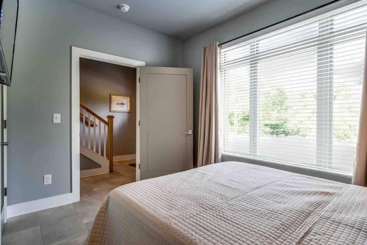 Gorgeous W Incredible Rooftop *